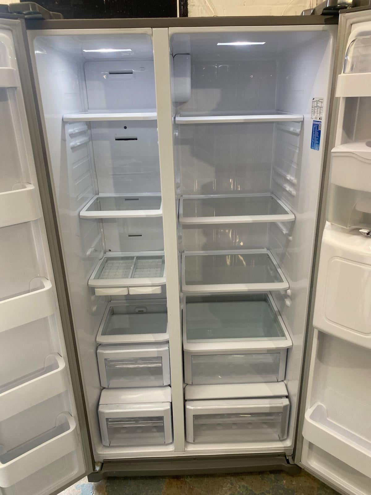 Samsung Grey Double Door American Non Plumb With Water Display Fridge Freezer