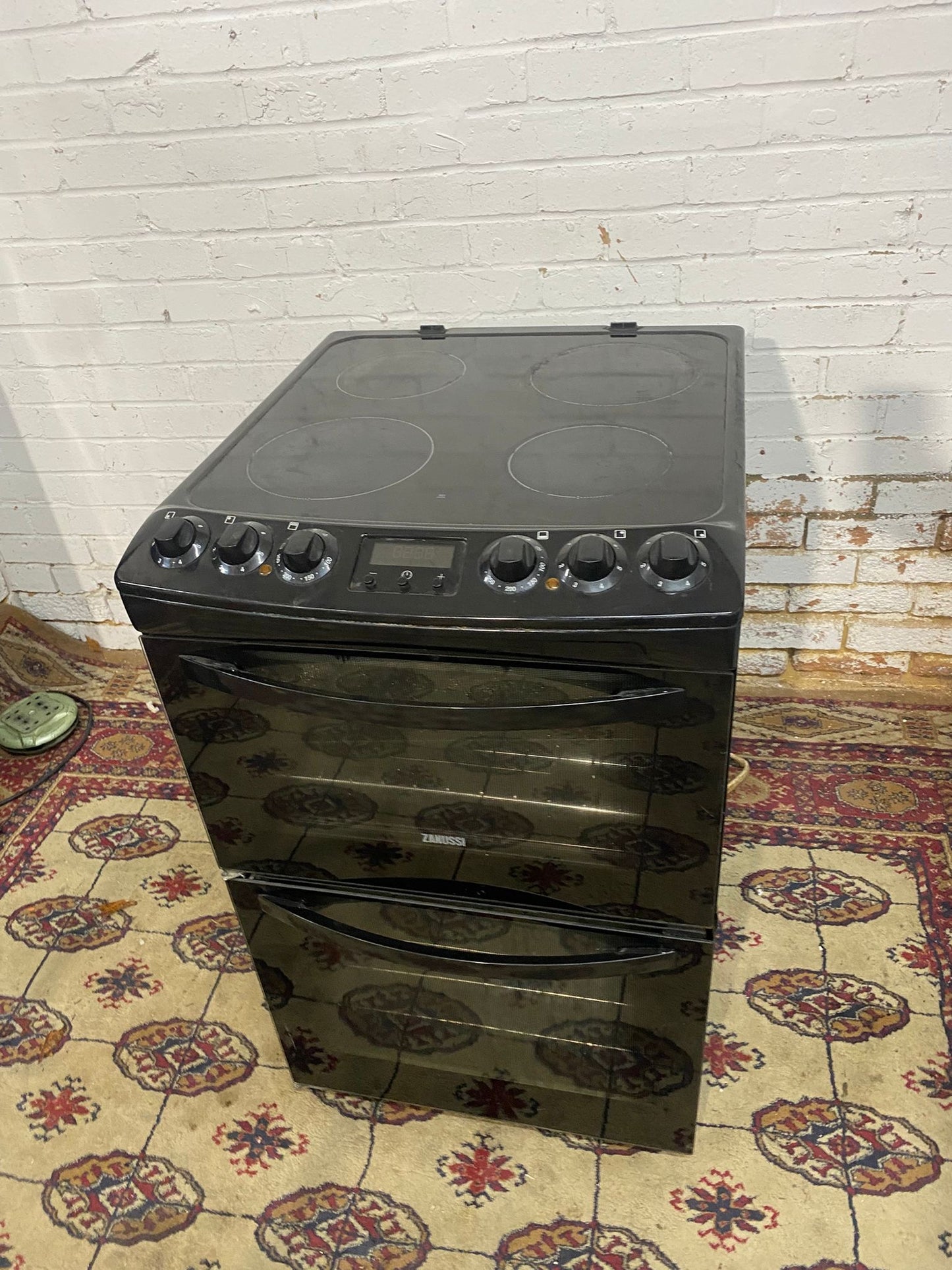 Zanussi 55 CM Free Electric Ceramic Cooker For Sale