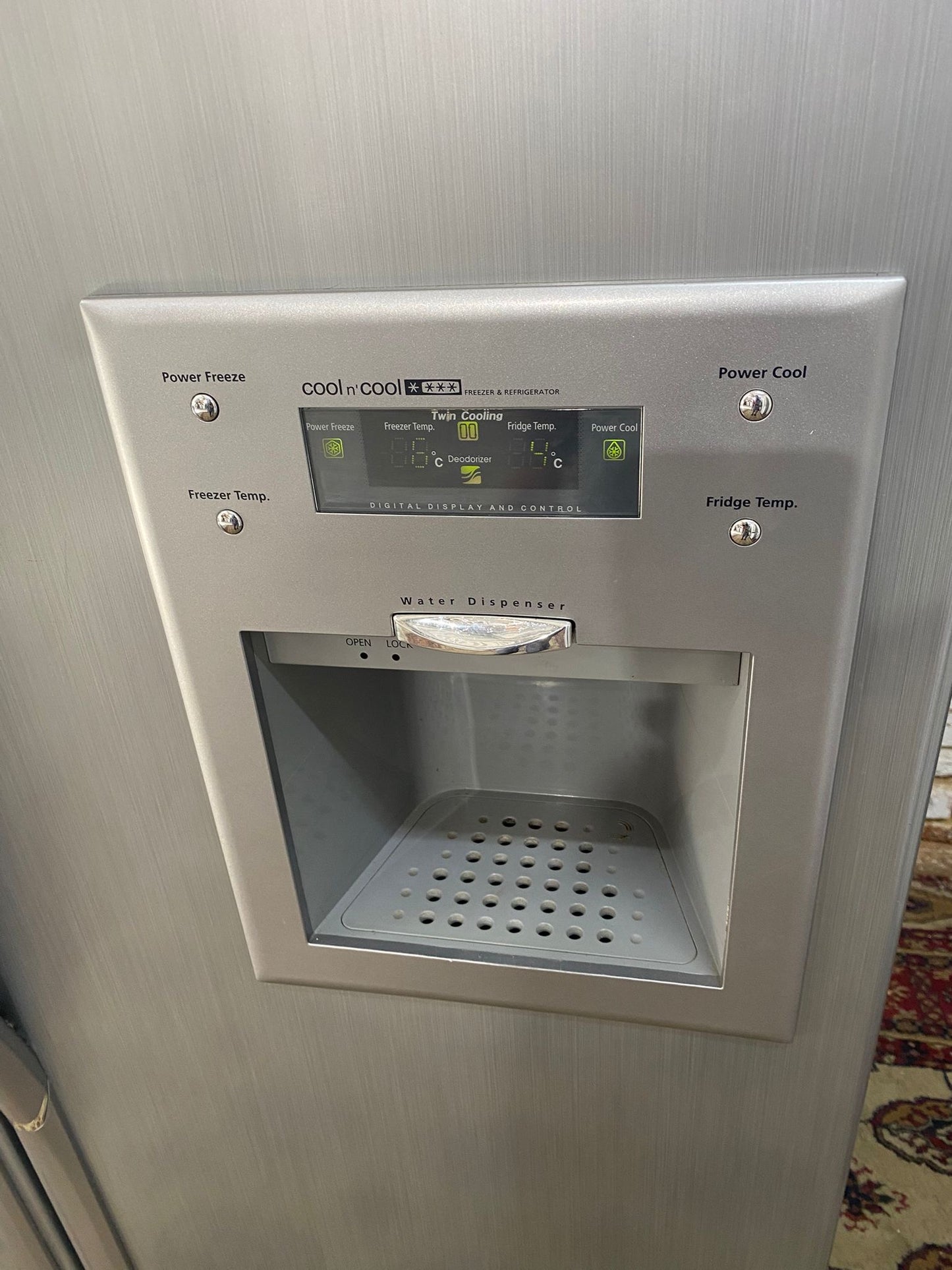 Beautiful Grey Samsung American Non Plumb With Water Dispenser Fridge Freezer For Sale
