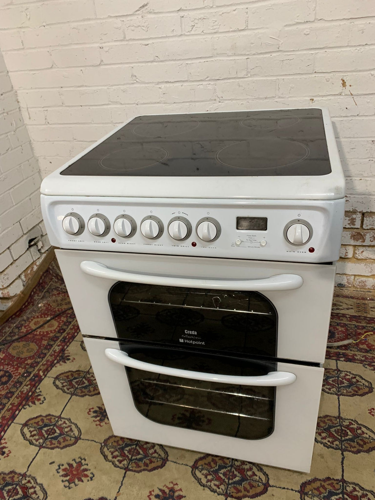 HotPoint 60CM Electric Ceramic Cooker