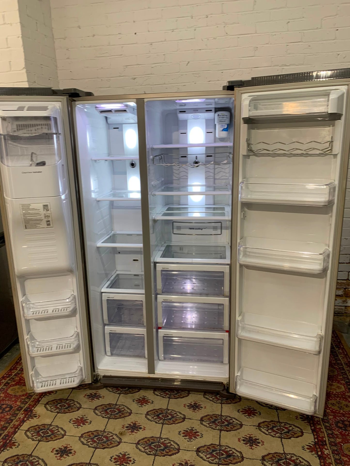 Samsung Plumb In With Icemaker American Fridge Freezer For Sale