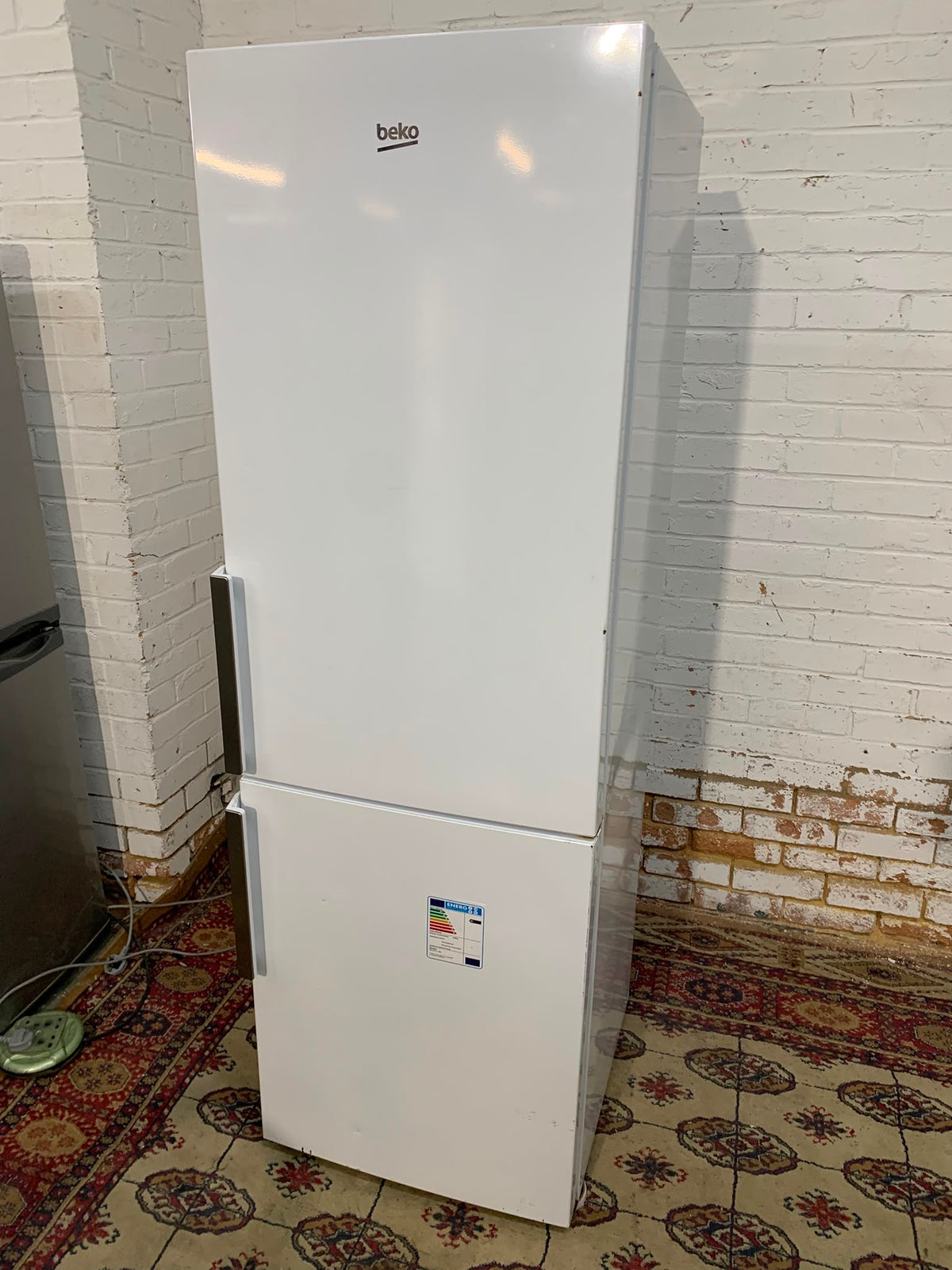 184CM Tall Beko Fridge Freezer For Sale