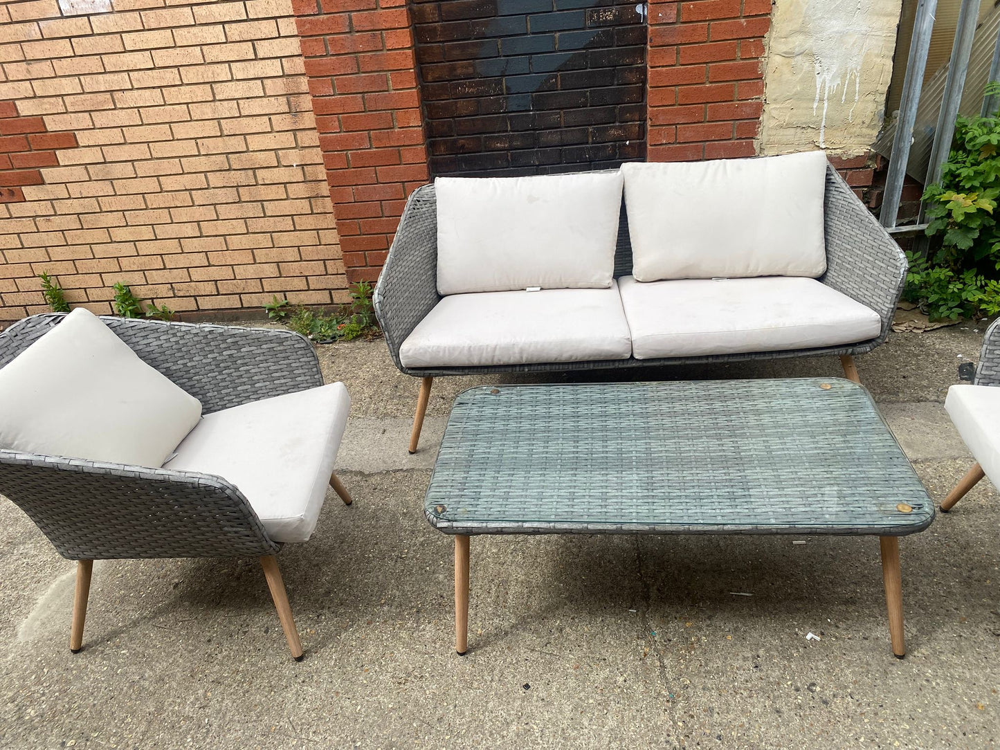2+1+1 Rattan Garden Set With Glass Table For Sale
