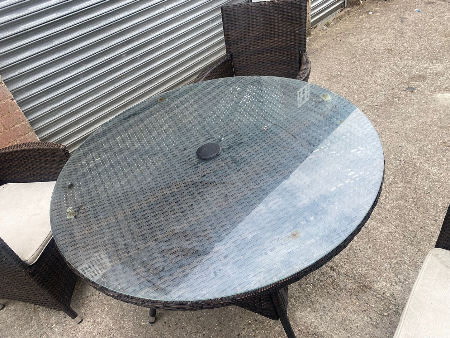 TopBrand RoyalCraft Rattan Round Glass Table With 4 Matching Chairs For Sale