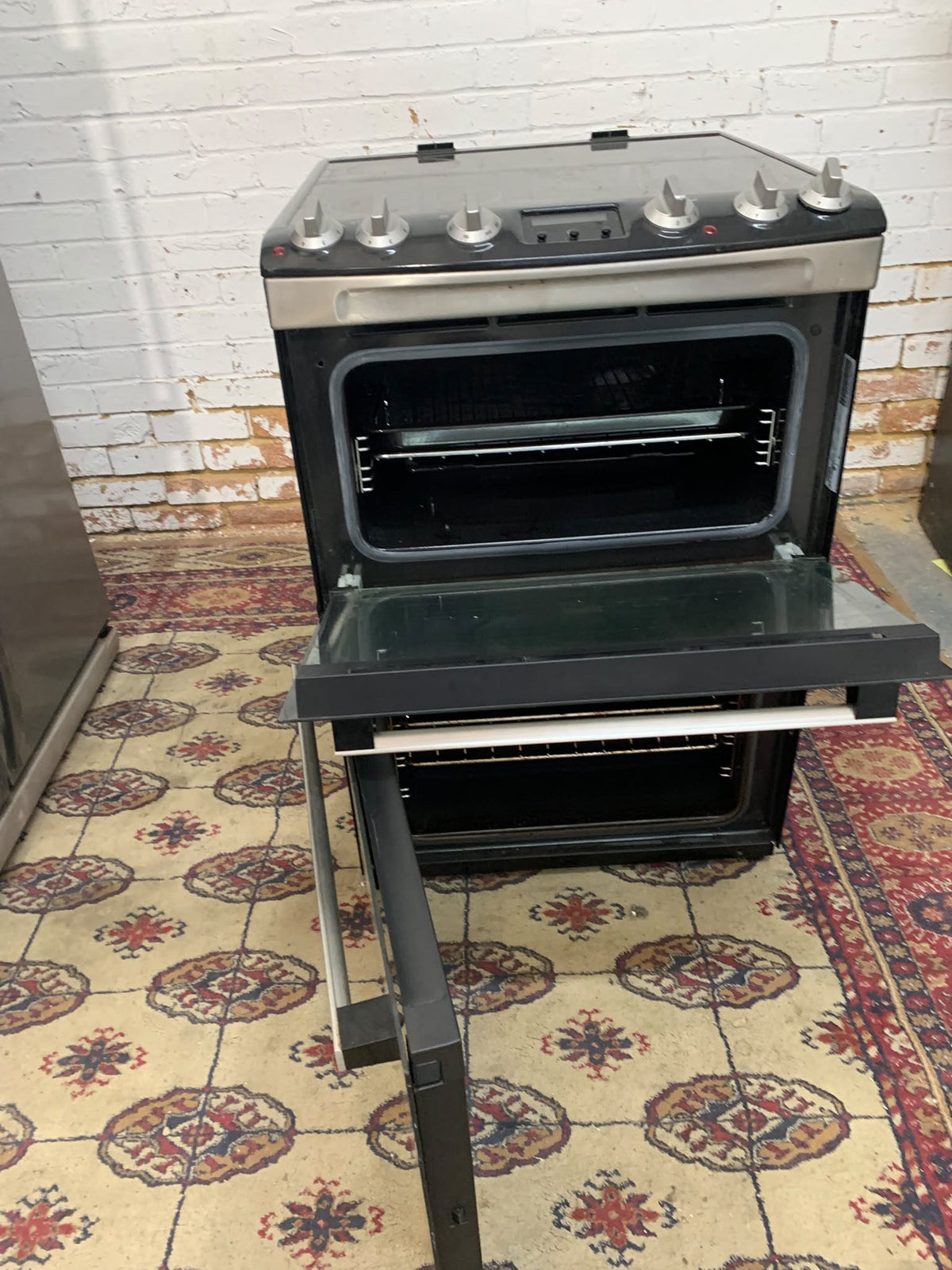 Zanussi 60CM Electric Ceramic Cooker