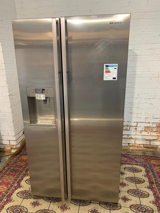 Samsung Plumb In With Icemaker American Fridge Freezer