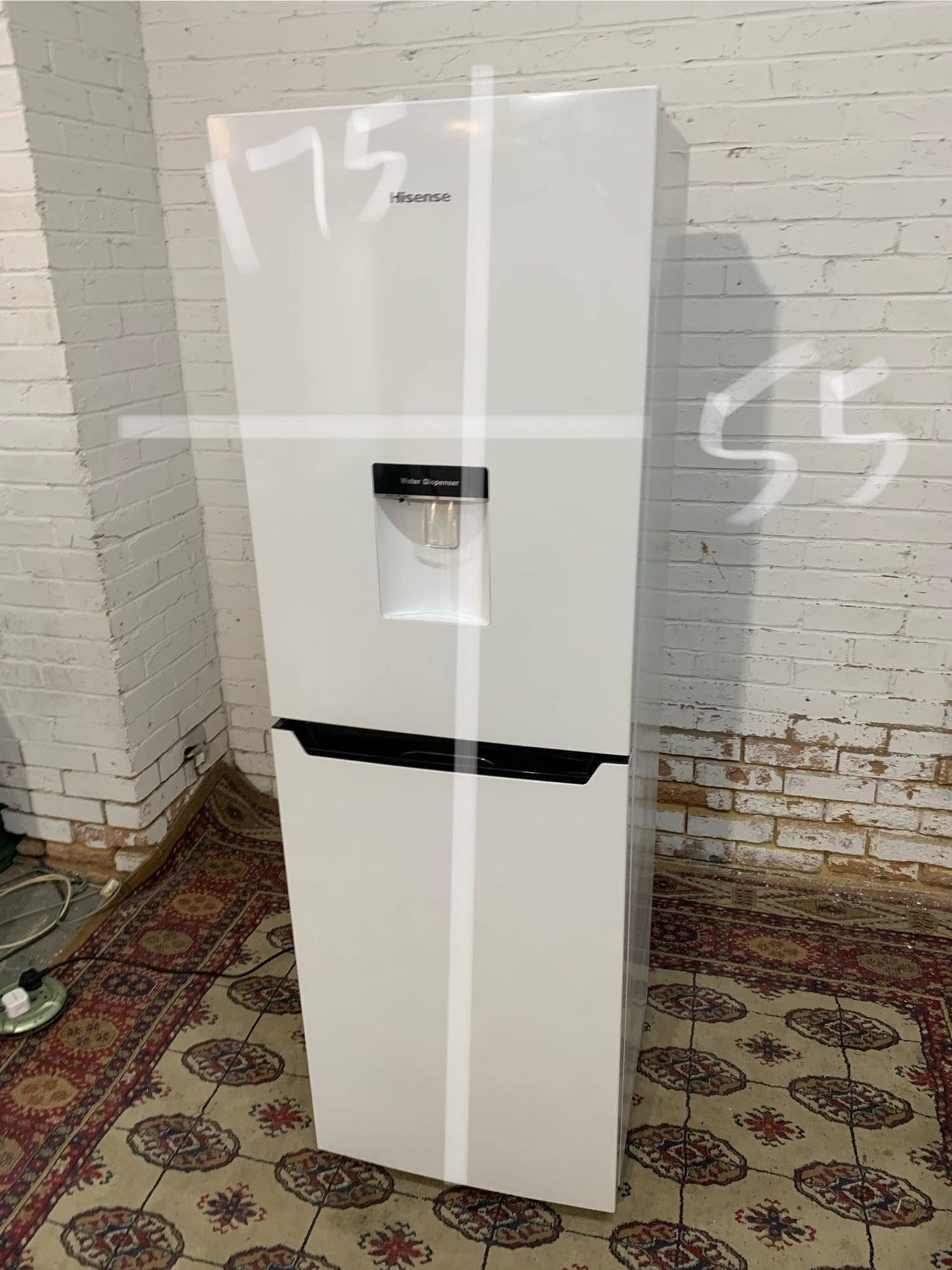 Hisense White Fridge Freezer With Water Dispenser For Sale