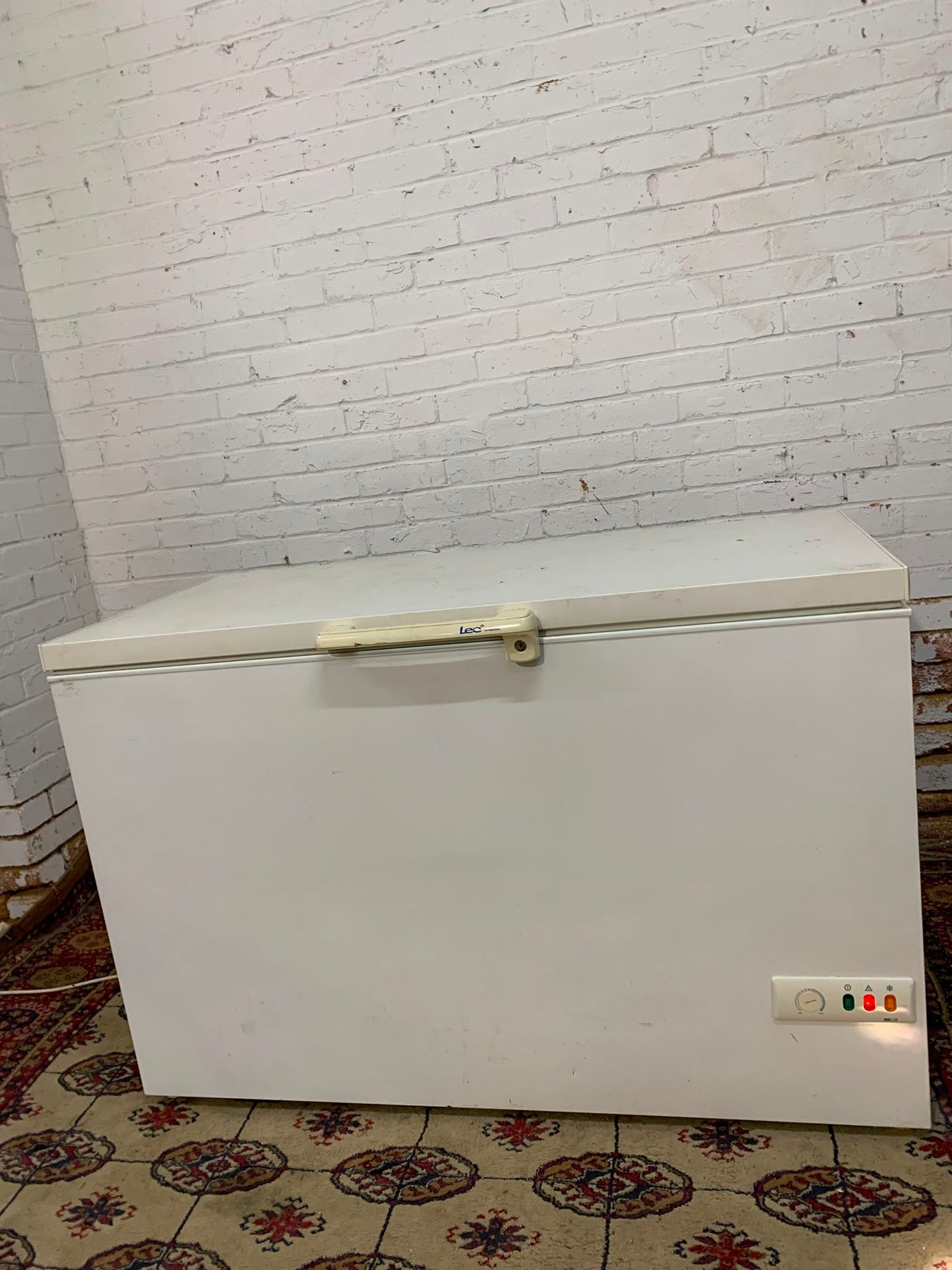 LEC 280L Chest Freezer For Sale