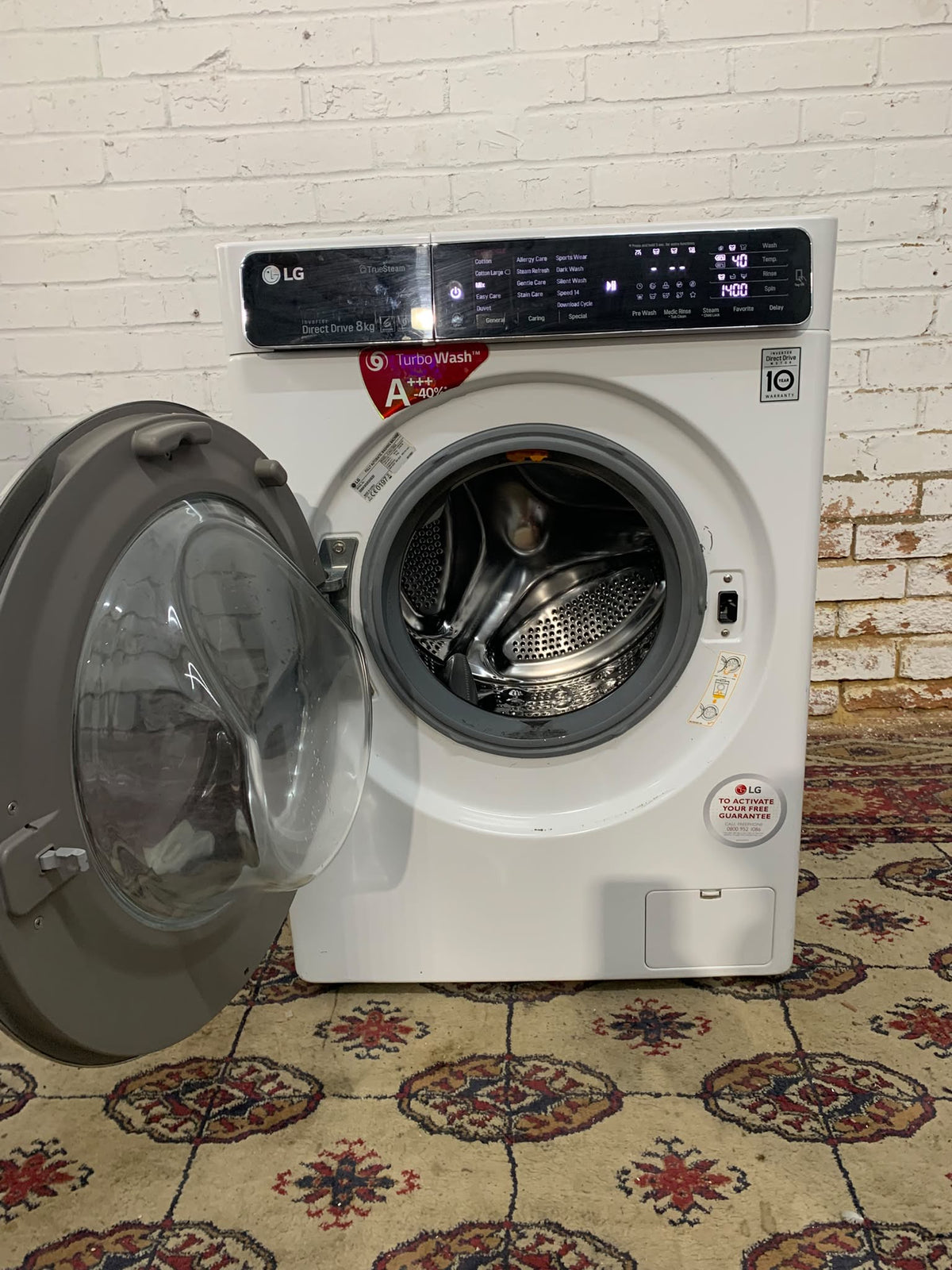 LG 8KG Fully Touch DirectDrive Washing Machine