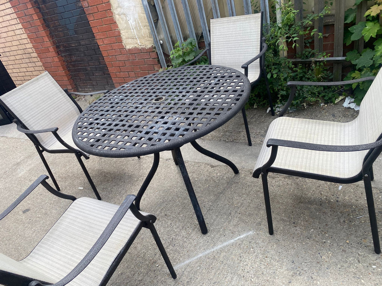 Garden Patio Set Round Table With 4 Chairs For Sale