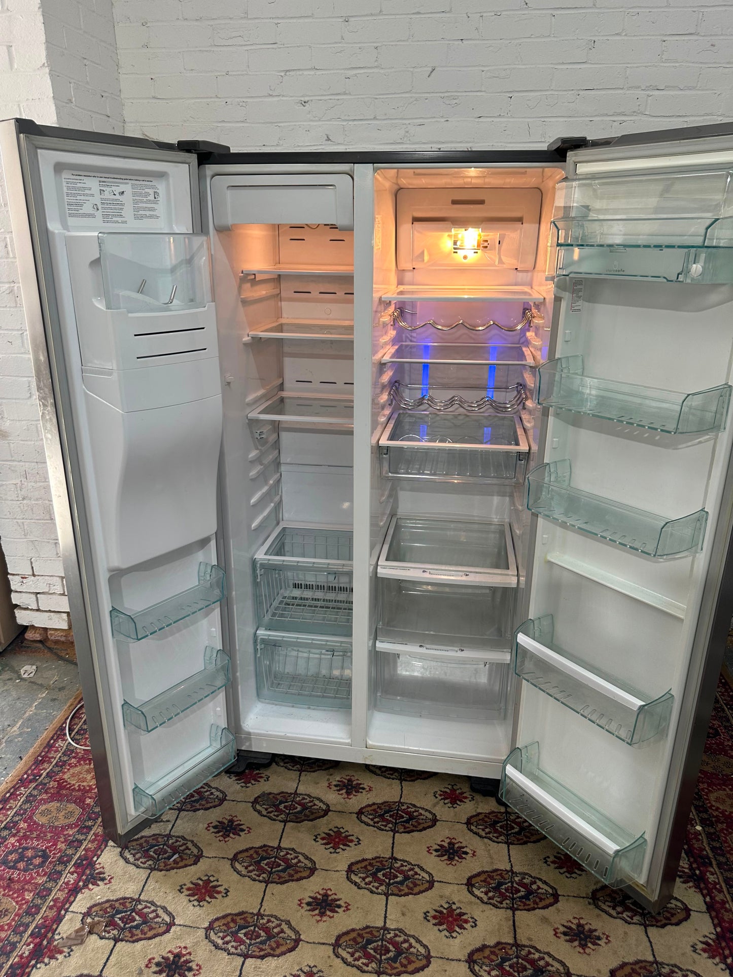 American Import WestingHouse Brand Double American Fridge Freezer For Sale