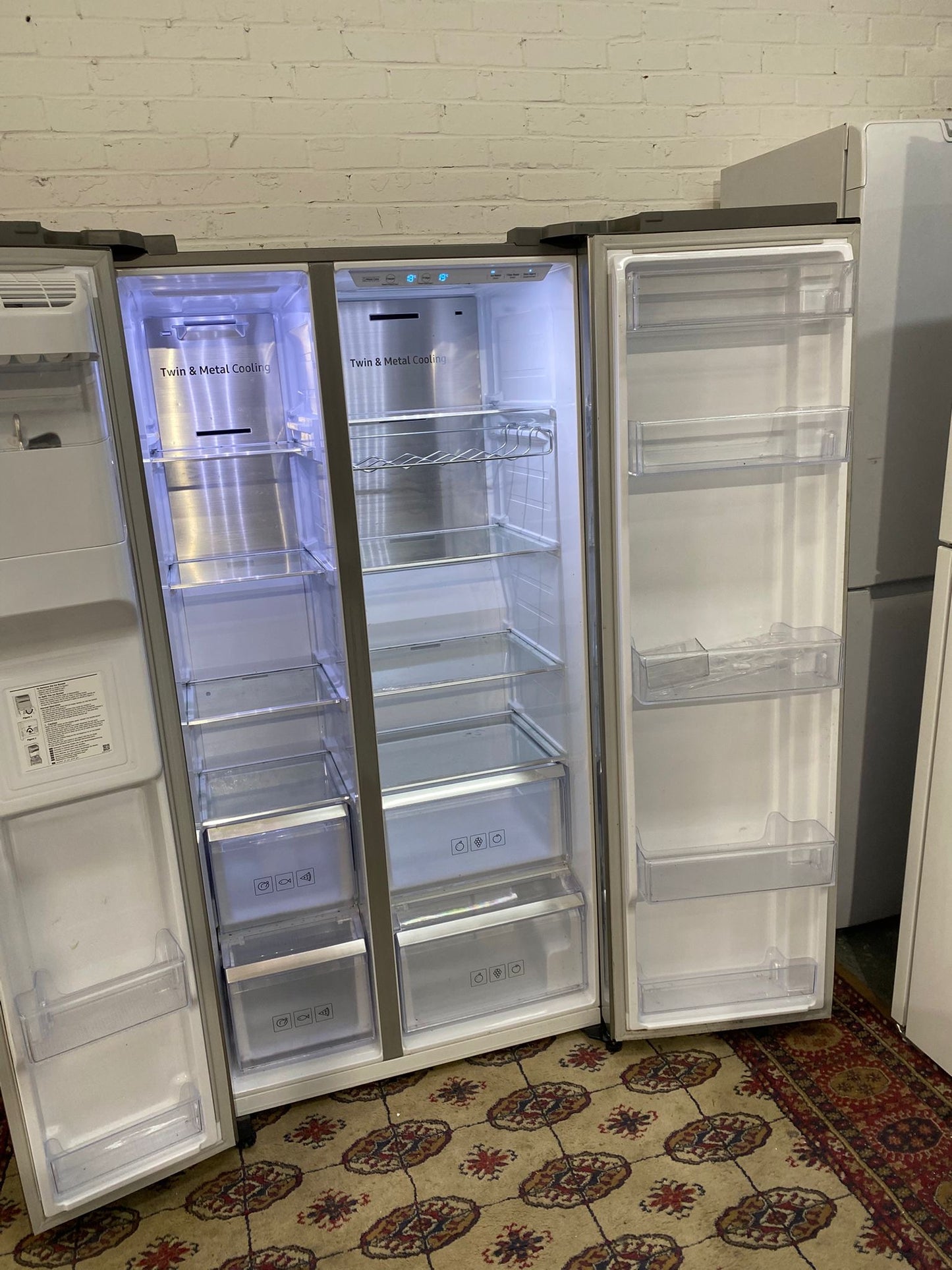 Beautiful Top Brand Samsung Plumb In Ice-maker + Water Dispenser American Fridge Freezer For Sale