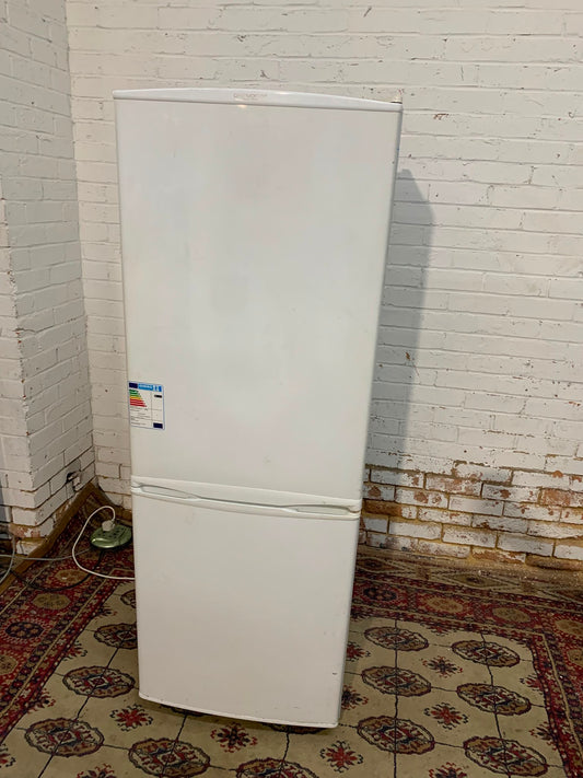 Daewoo 170CM Tall Fridge & Freezer On Top For Sale