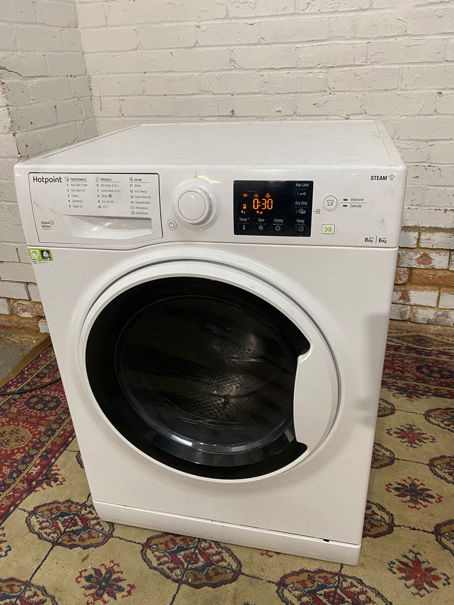 HotPoint 8/6KG Washer Dryer For Sale