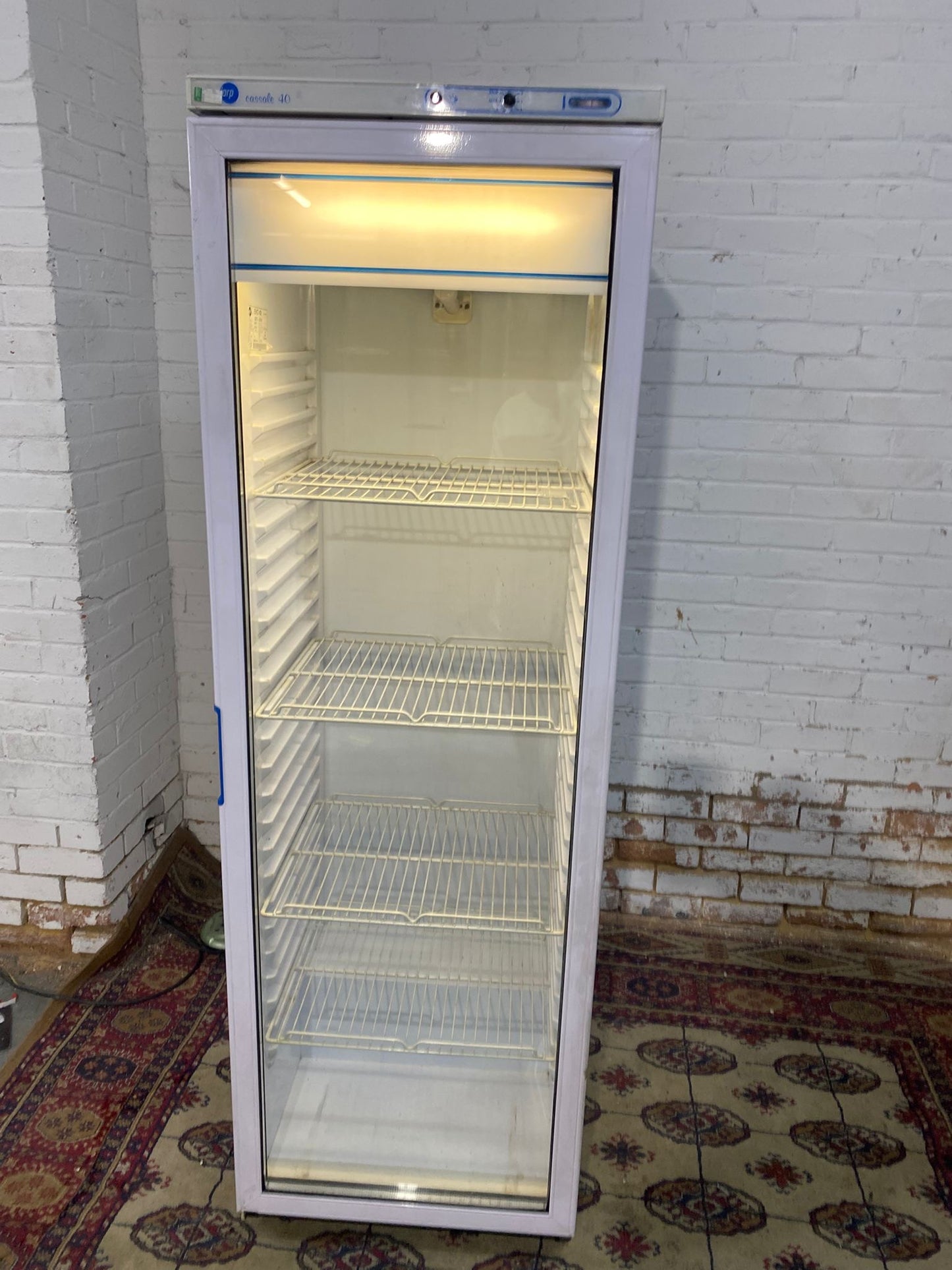 Standing Glass Display Drinks Fridge For Sale