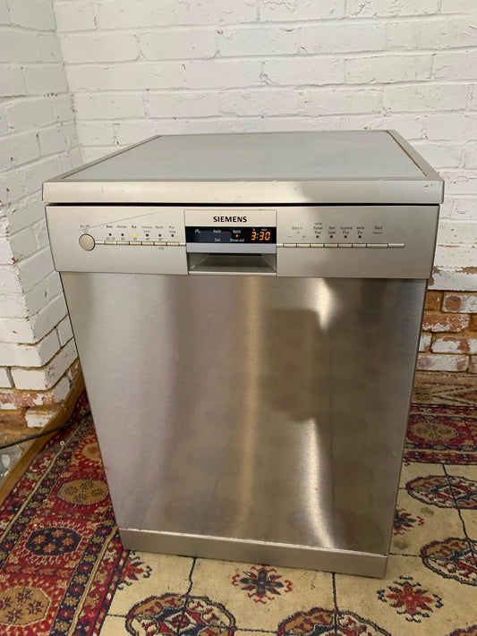 Siemens 60CM Stainless Steel DishWasher For Sale