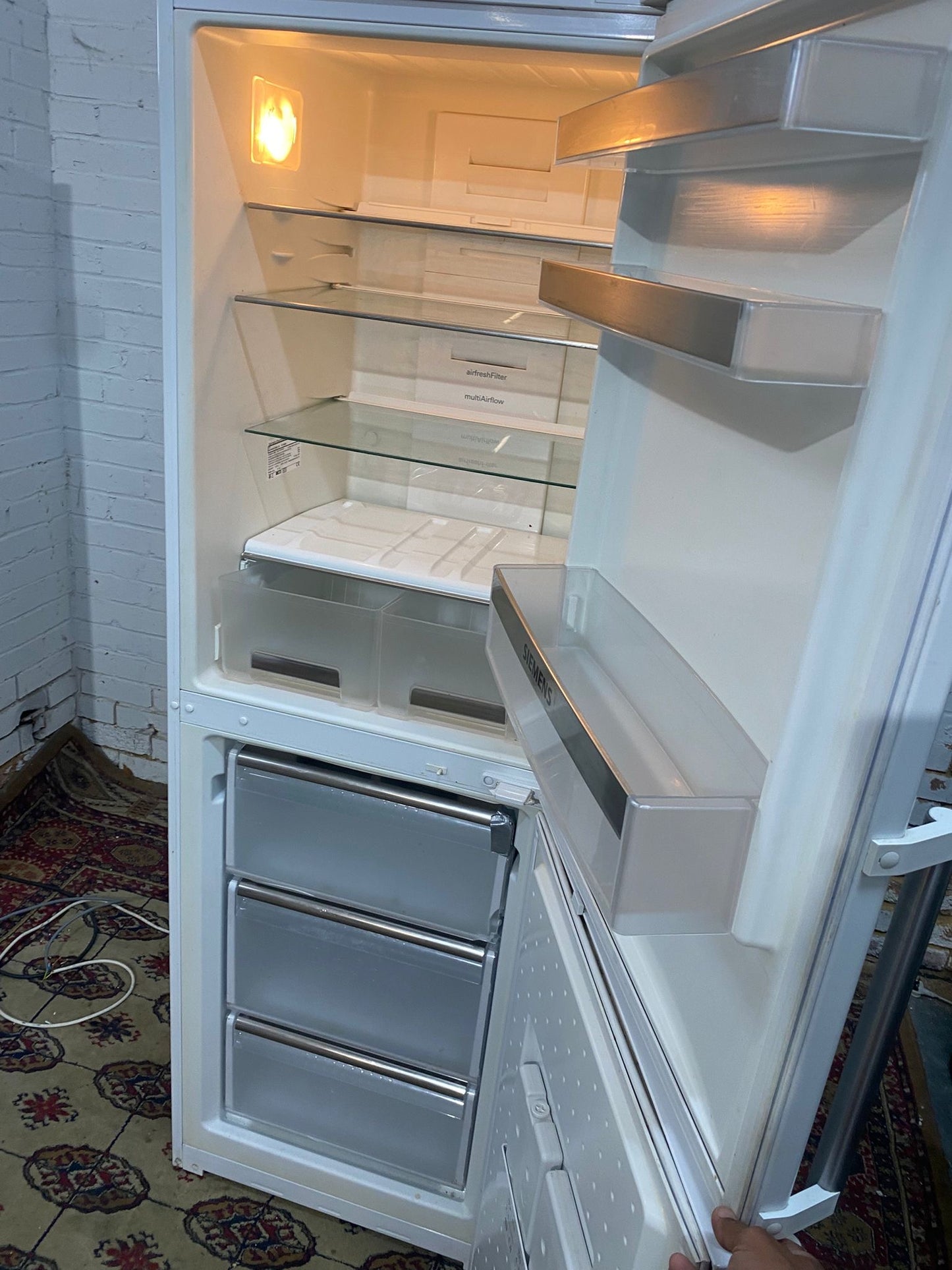 185CM Tall Siemens Fridge Freezer For Sale