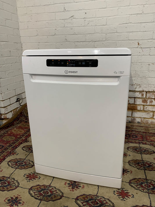 Indesit 60CM White Dishwasher