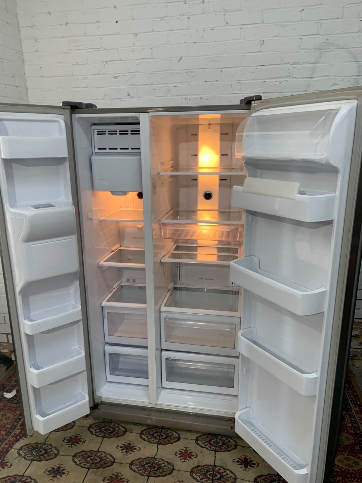 Samsung Ice-maker Water Dispenser American Fridge Freezer