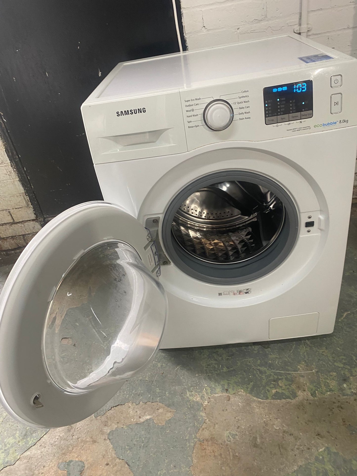 Samsung EcoBubble 8KG Washing Machine In White For Sale