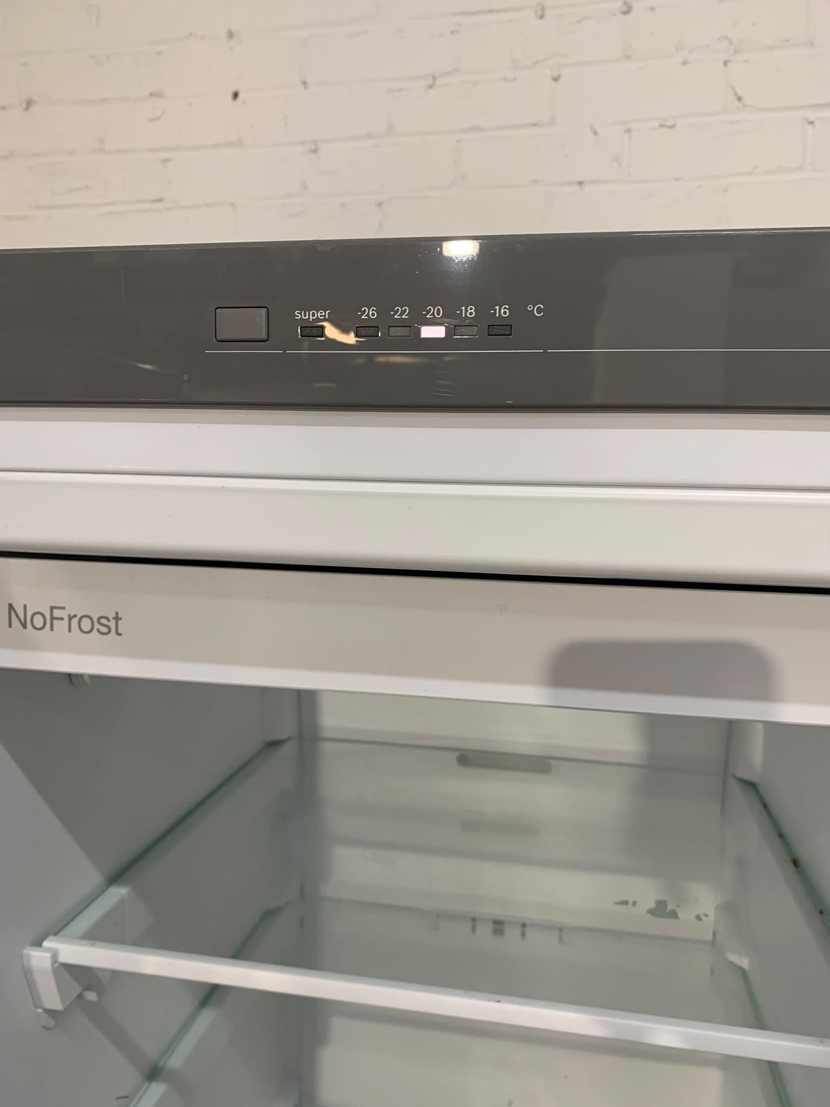 185CM Tall Bosch Silver Standing Freezer
