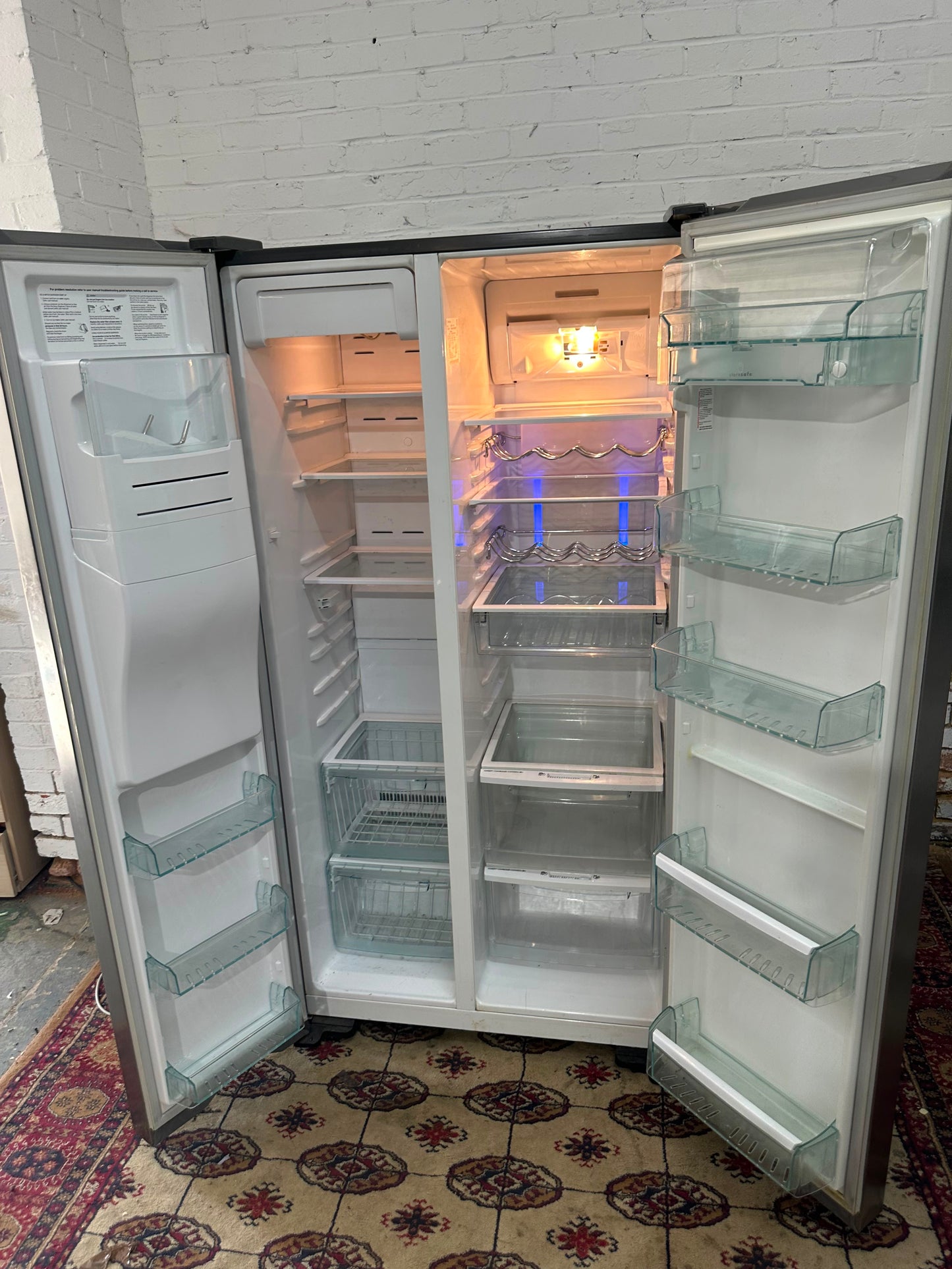 American Import WestingHouse Brand Double American Fridge Freezer For Sale