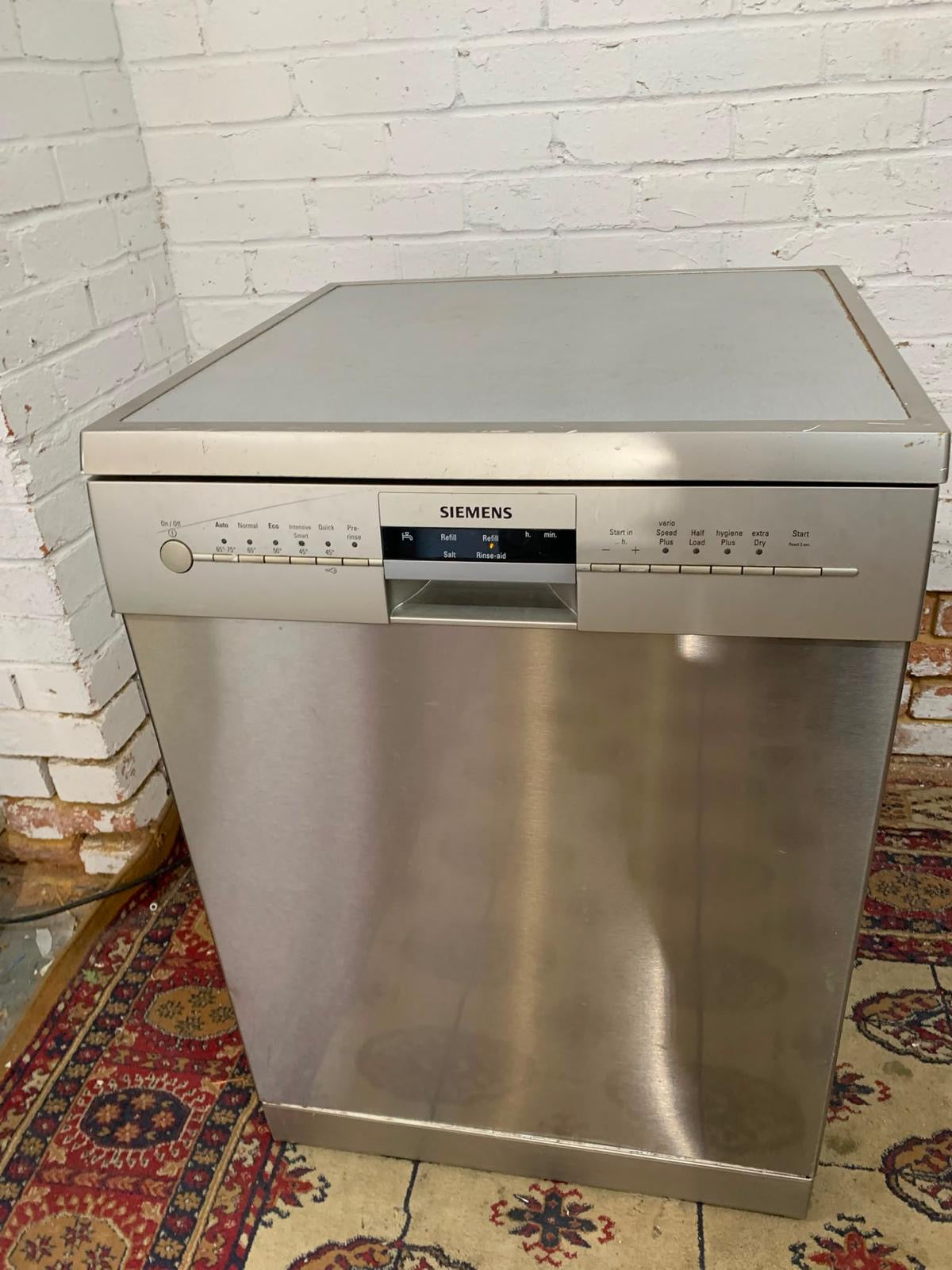 Siemens 60CM Stainless Steel DishWasher For Sale