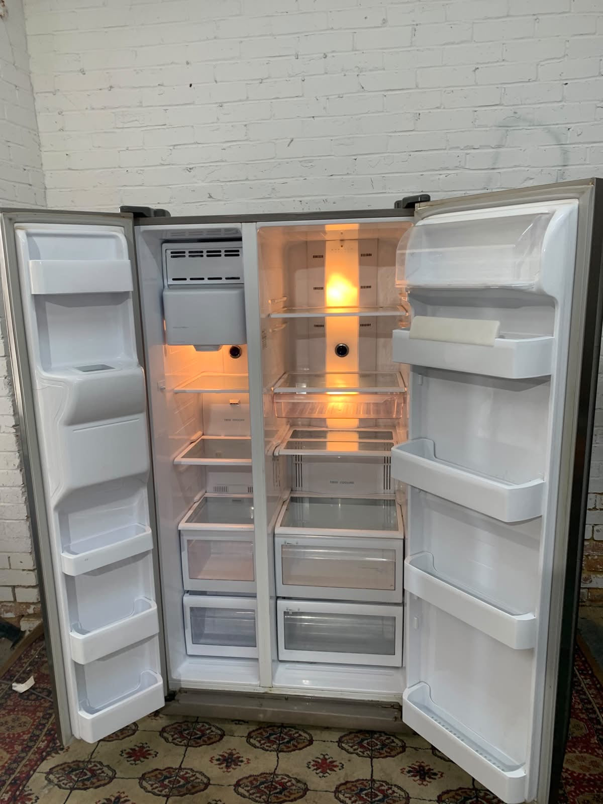 Samsung Ice-maker Water Dispenser American Fridge Freezer