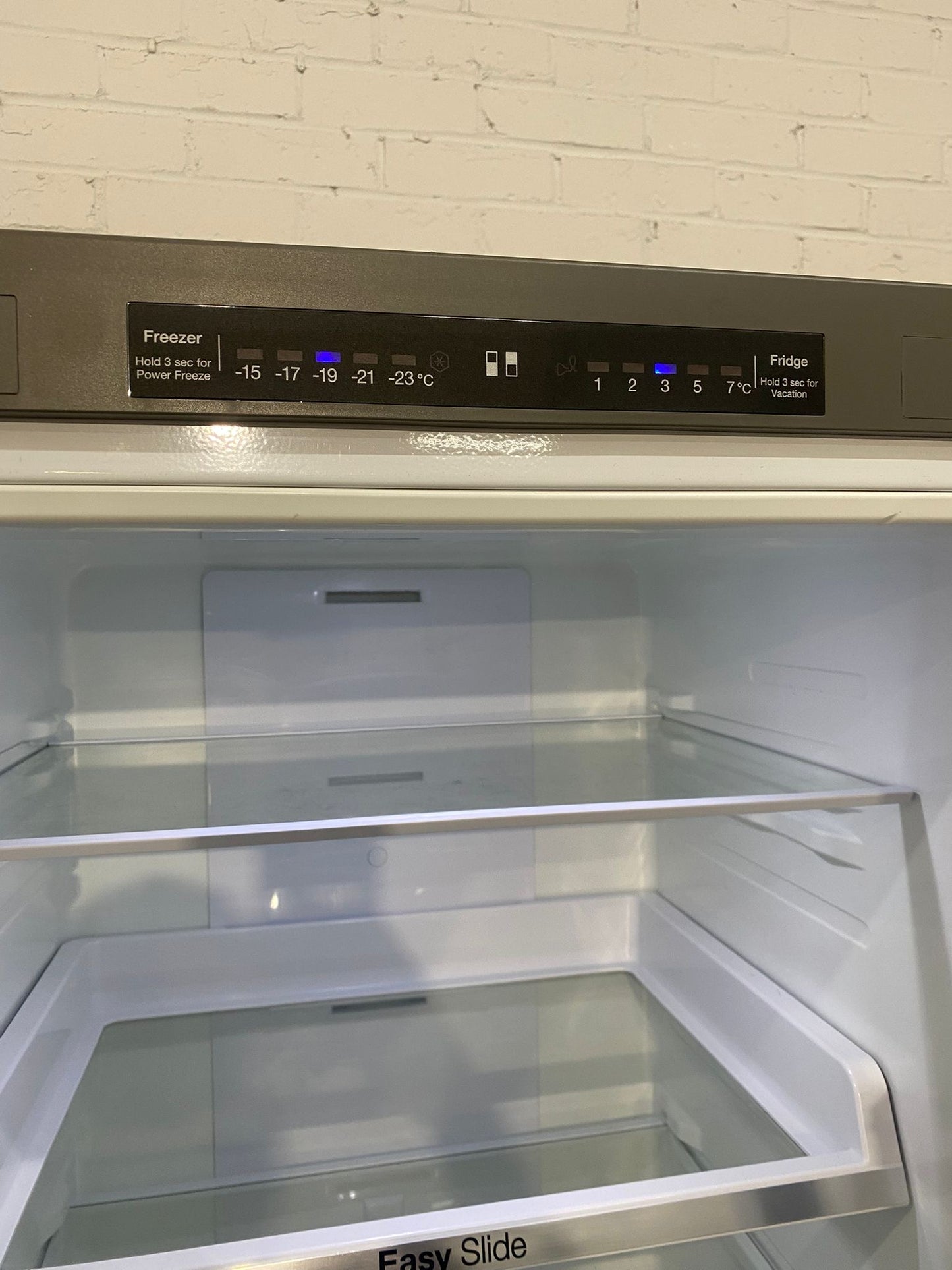 Samsung  Digital Inverter Silver Grey Water Dispenser Fridge Freezer For Sale