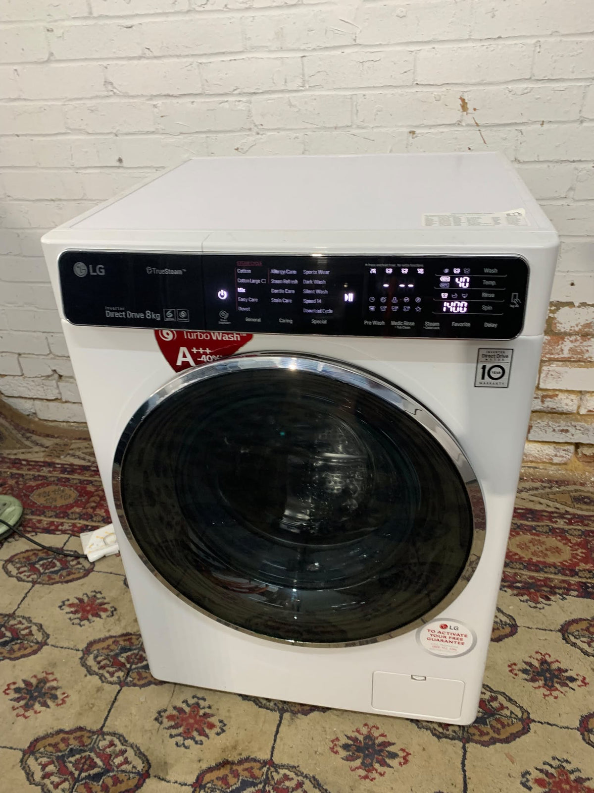 LG 8KG Fully Touch DirectDrive Washing Machine