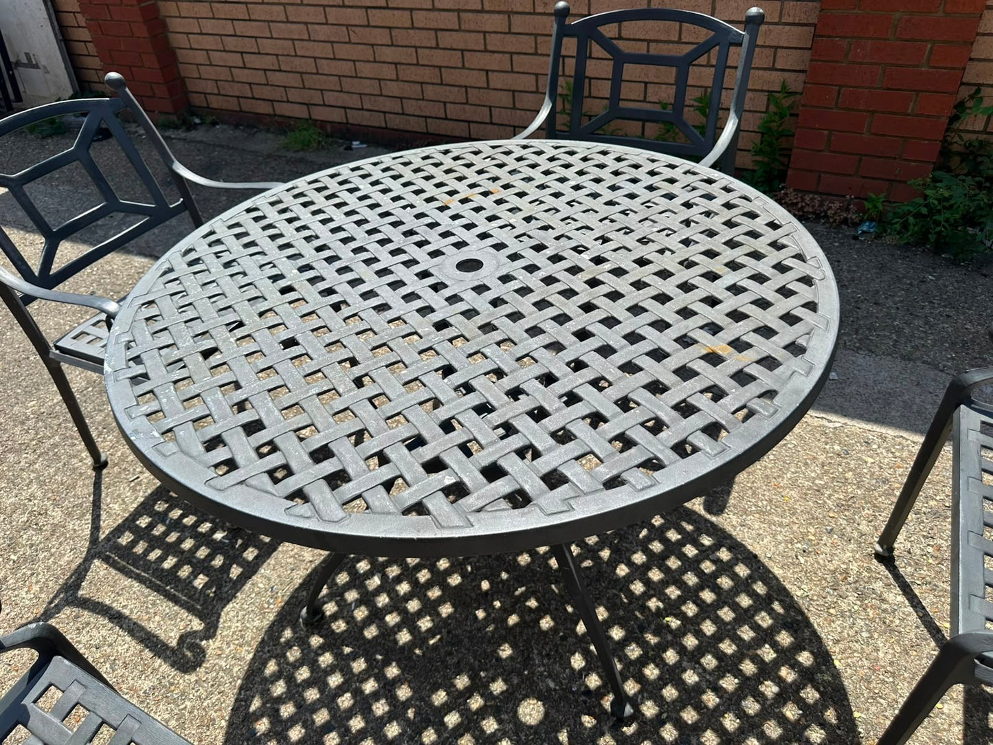Garden Patio Set Round Table With 4 Chairs For Sale