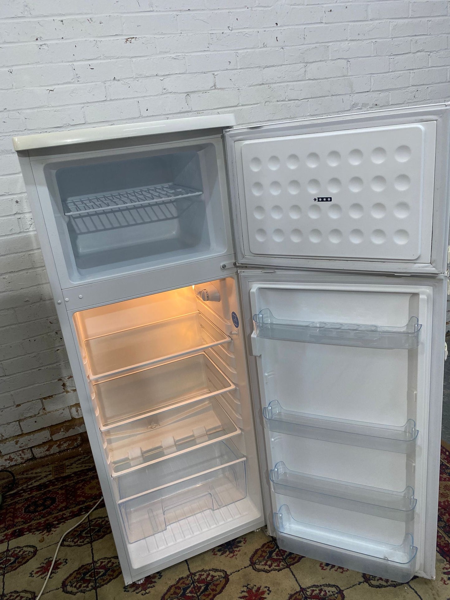 Amica Fridge & Freezer On Top For Sale