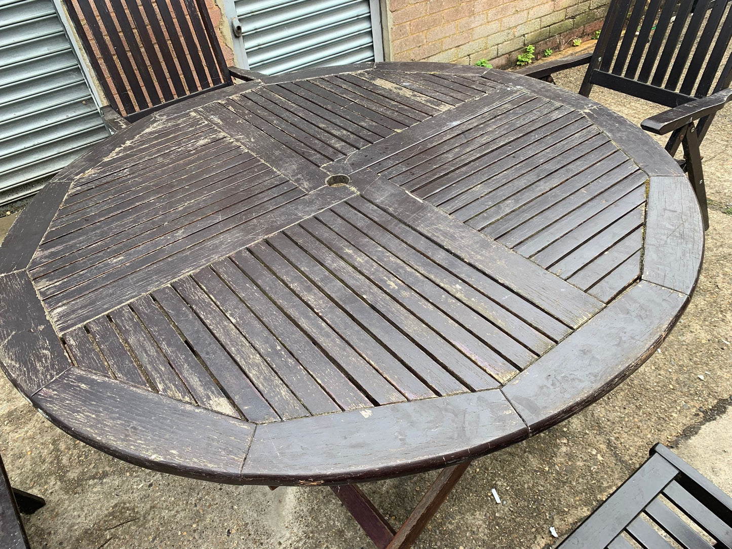 Garden Wooden Set Round Table With 4 Chairs For Sale