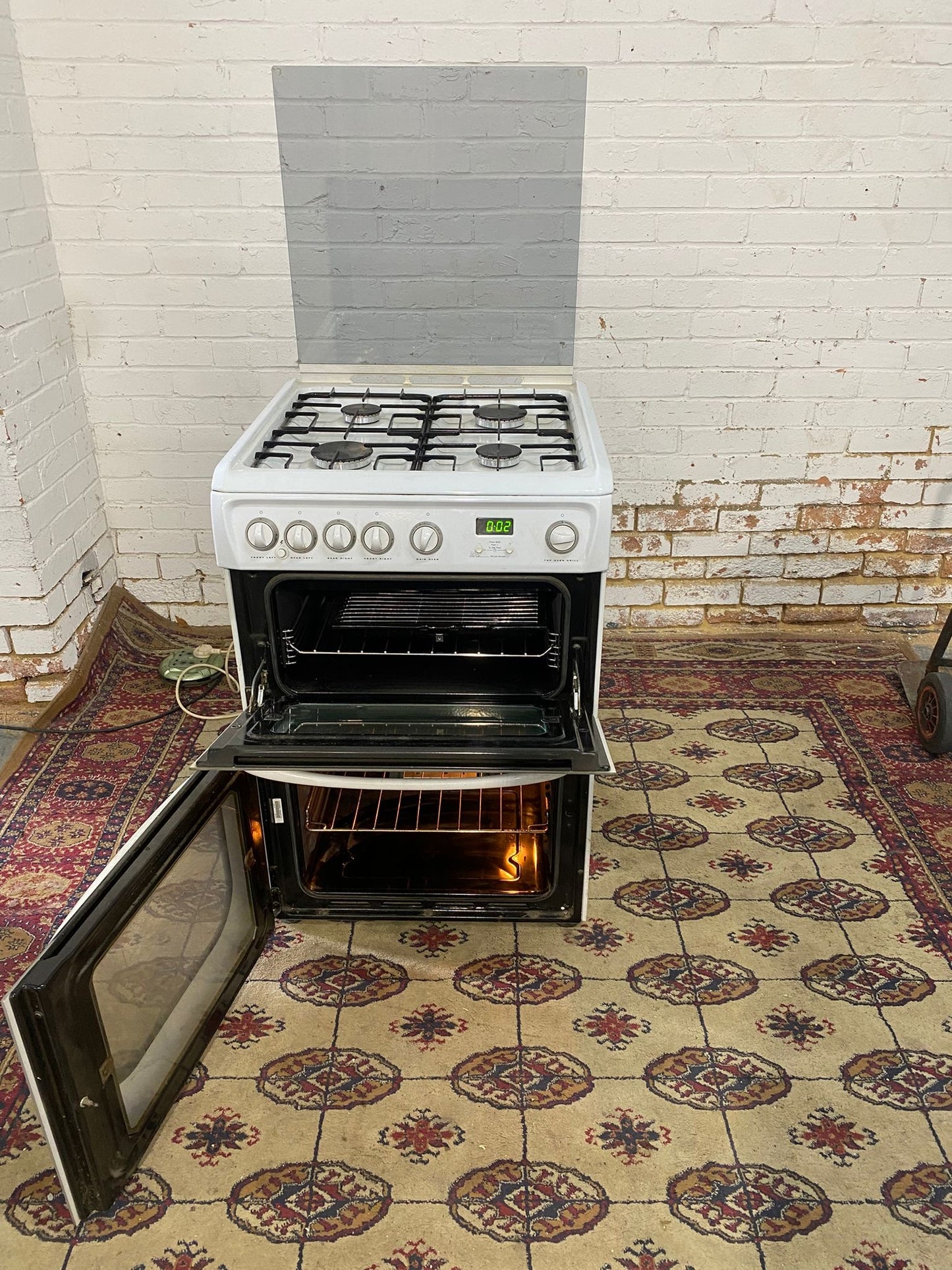 HotPoint 60 CM Gas Cooker With Oven/Grill For Sale