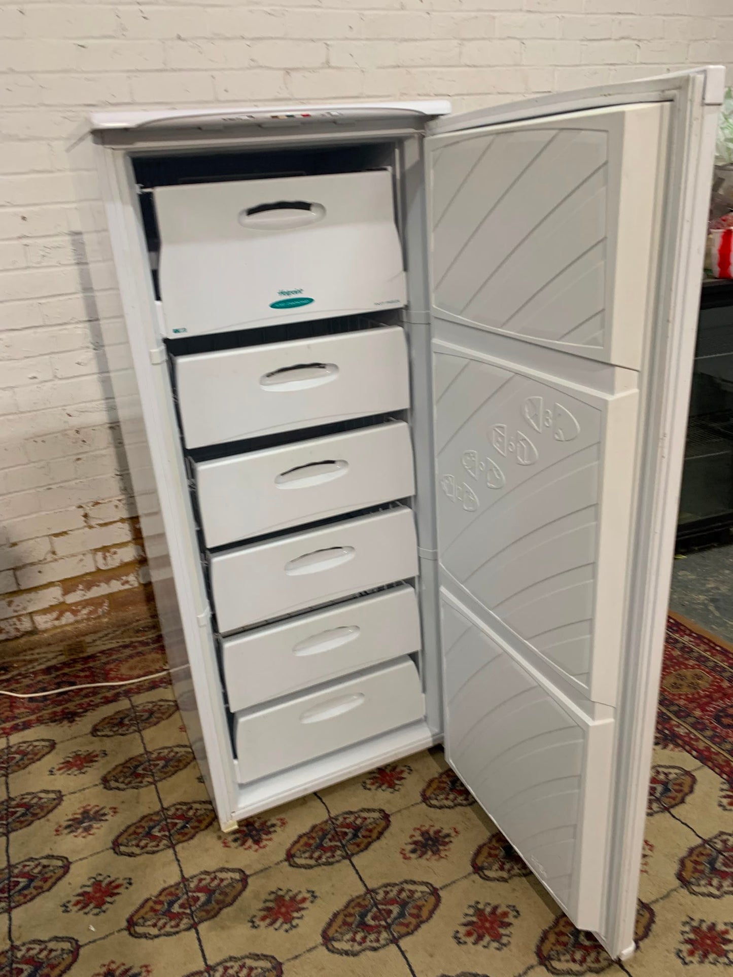 135CM High Hotpoint Standing Freezer For Sale