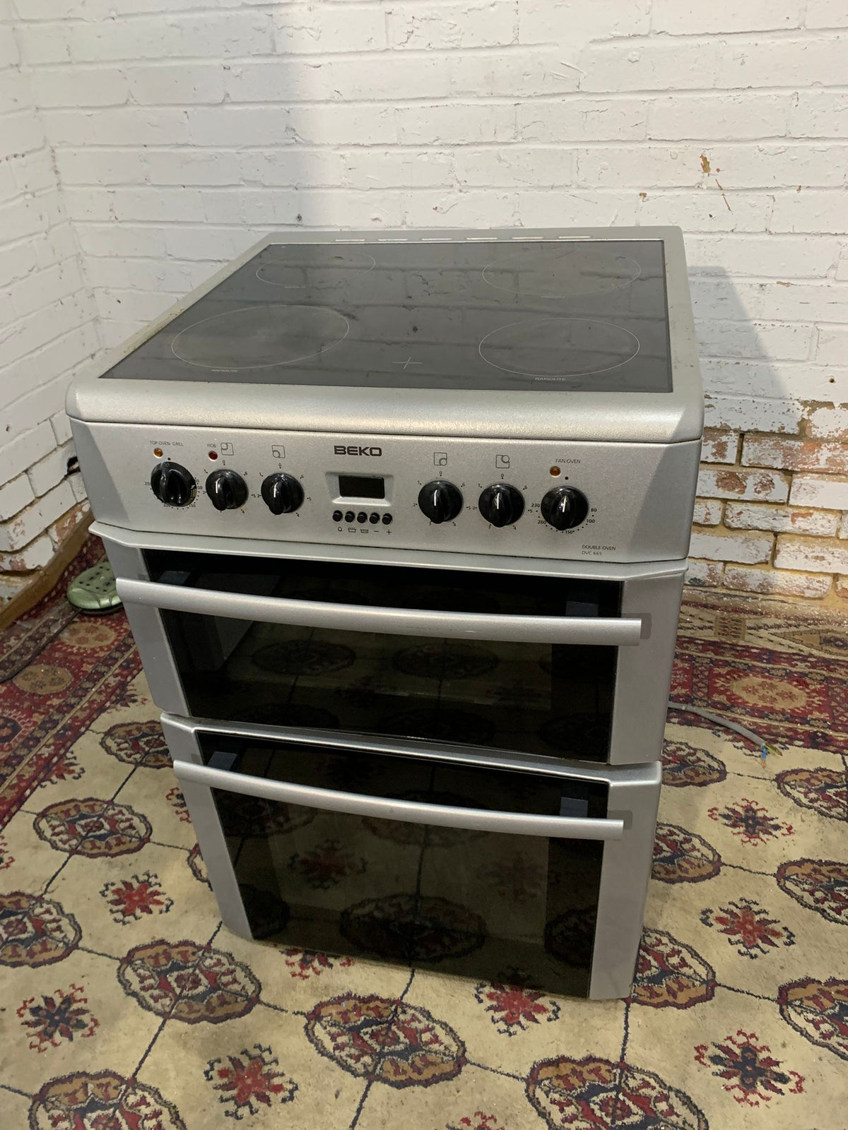 60CM Beko Grey Cooker (video available)