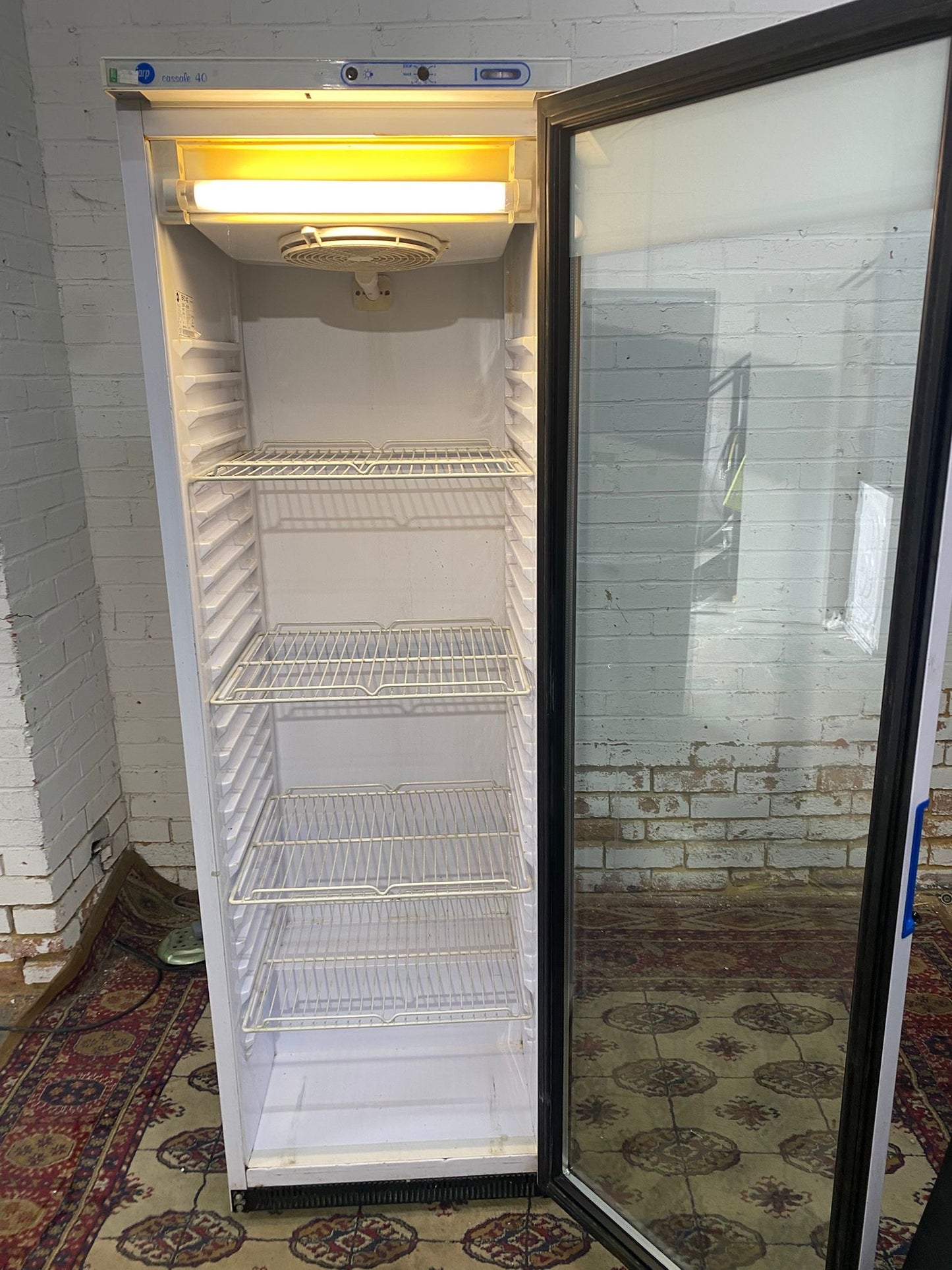 Standing Glass Display Drinks Fridge For Sale