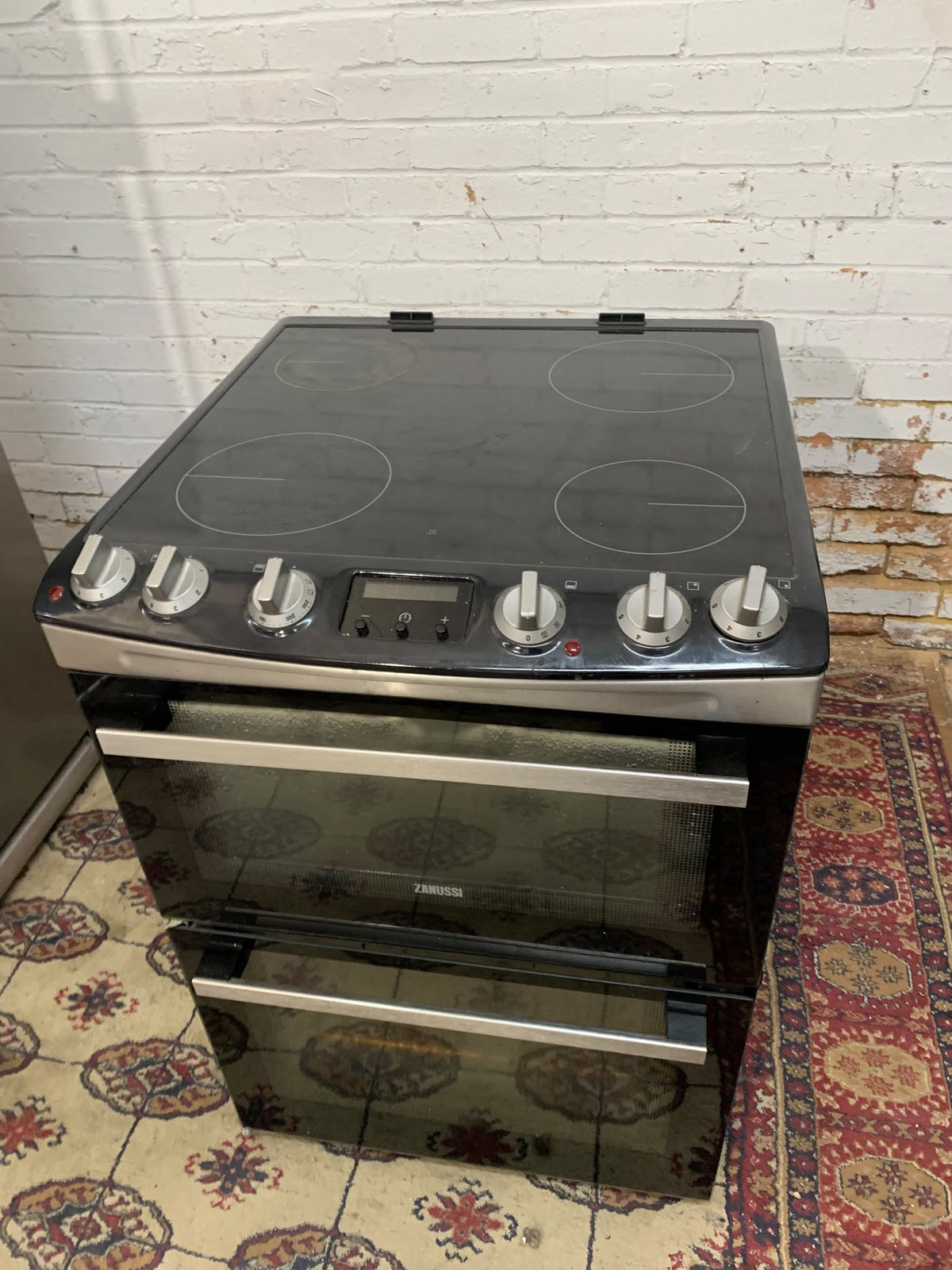 Zanussi 60CM Electric Ceramic Cooker