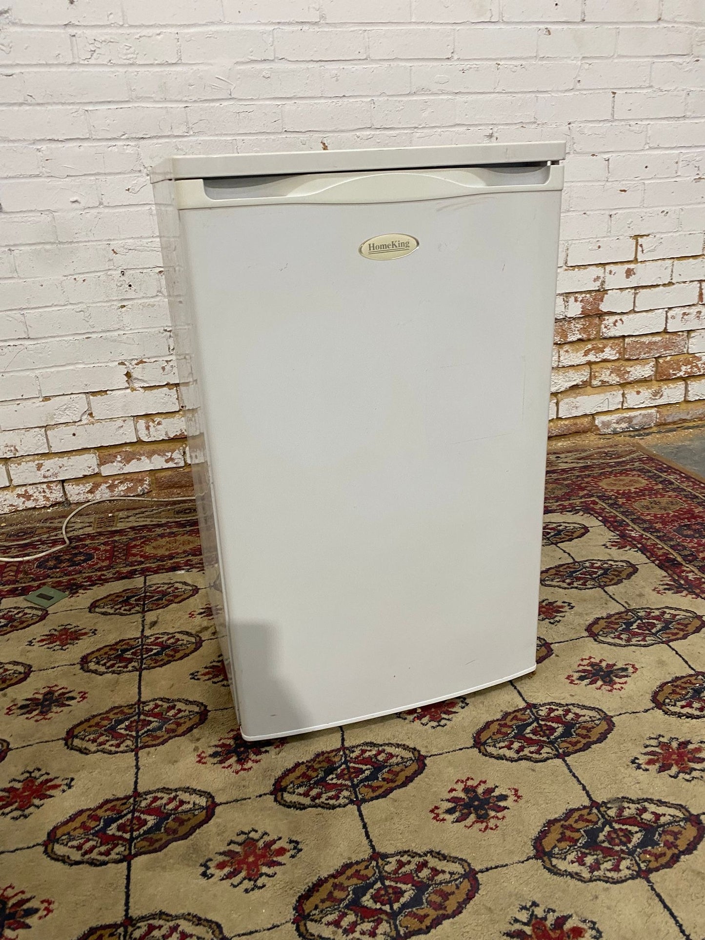 HomeKing UnderCounter Fridge & freezer On Top For Sale