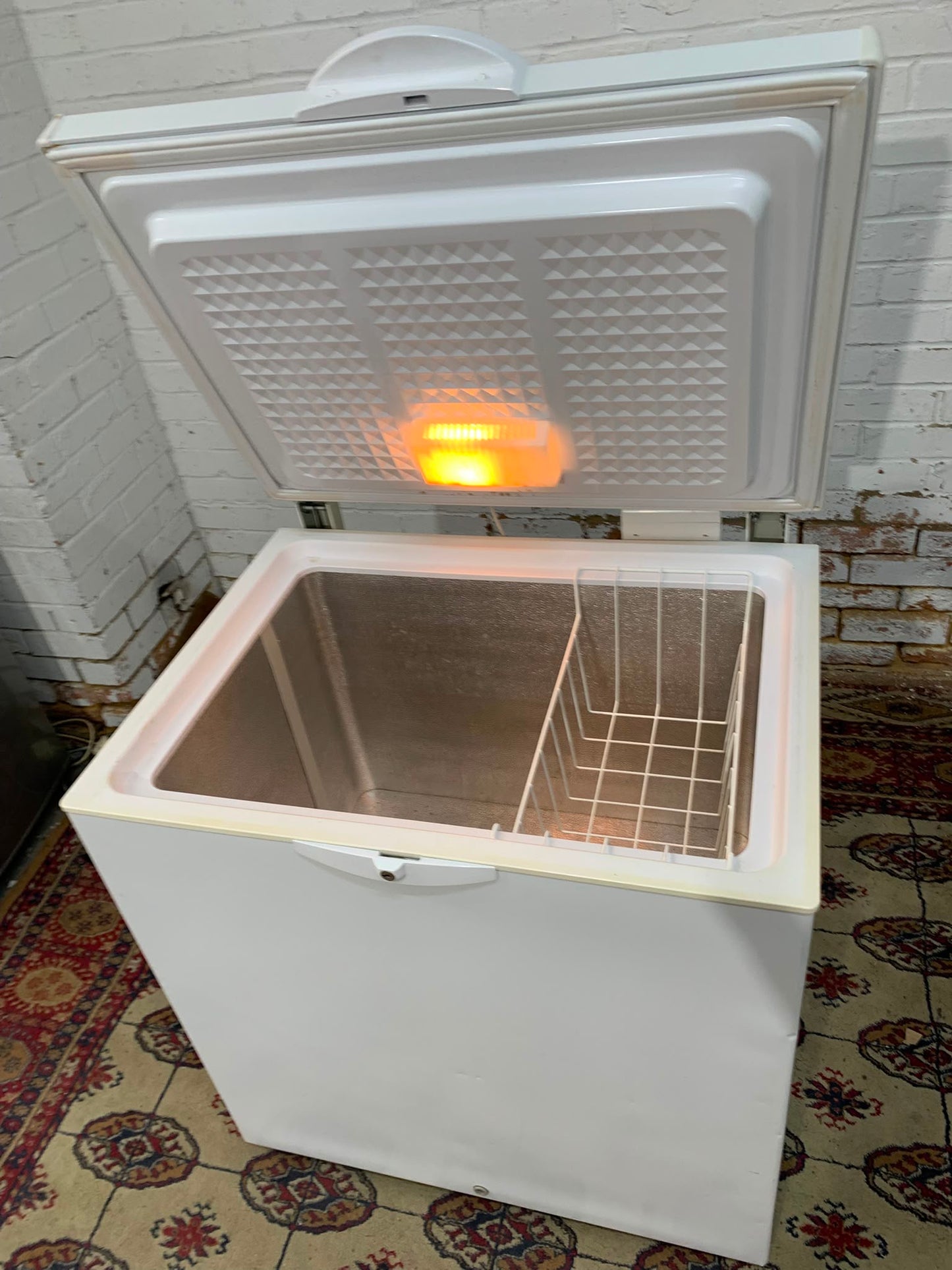 Indesit 200L Chest Freezer For Sale