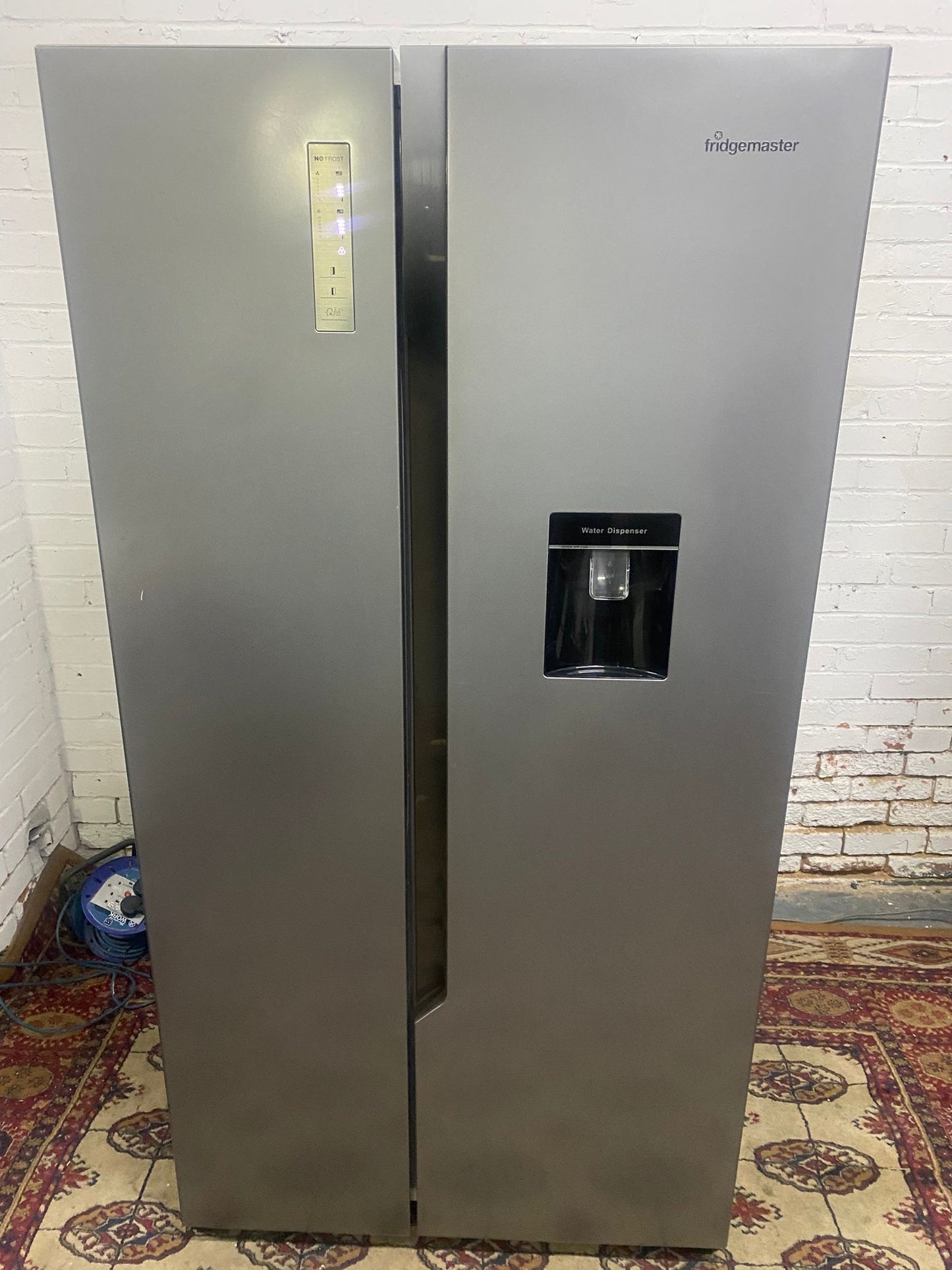 Fridge-Master Grey Slim Double Door NonPlumb American Fridge Freezer For Sale