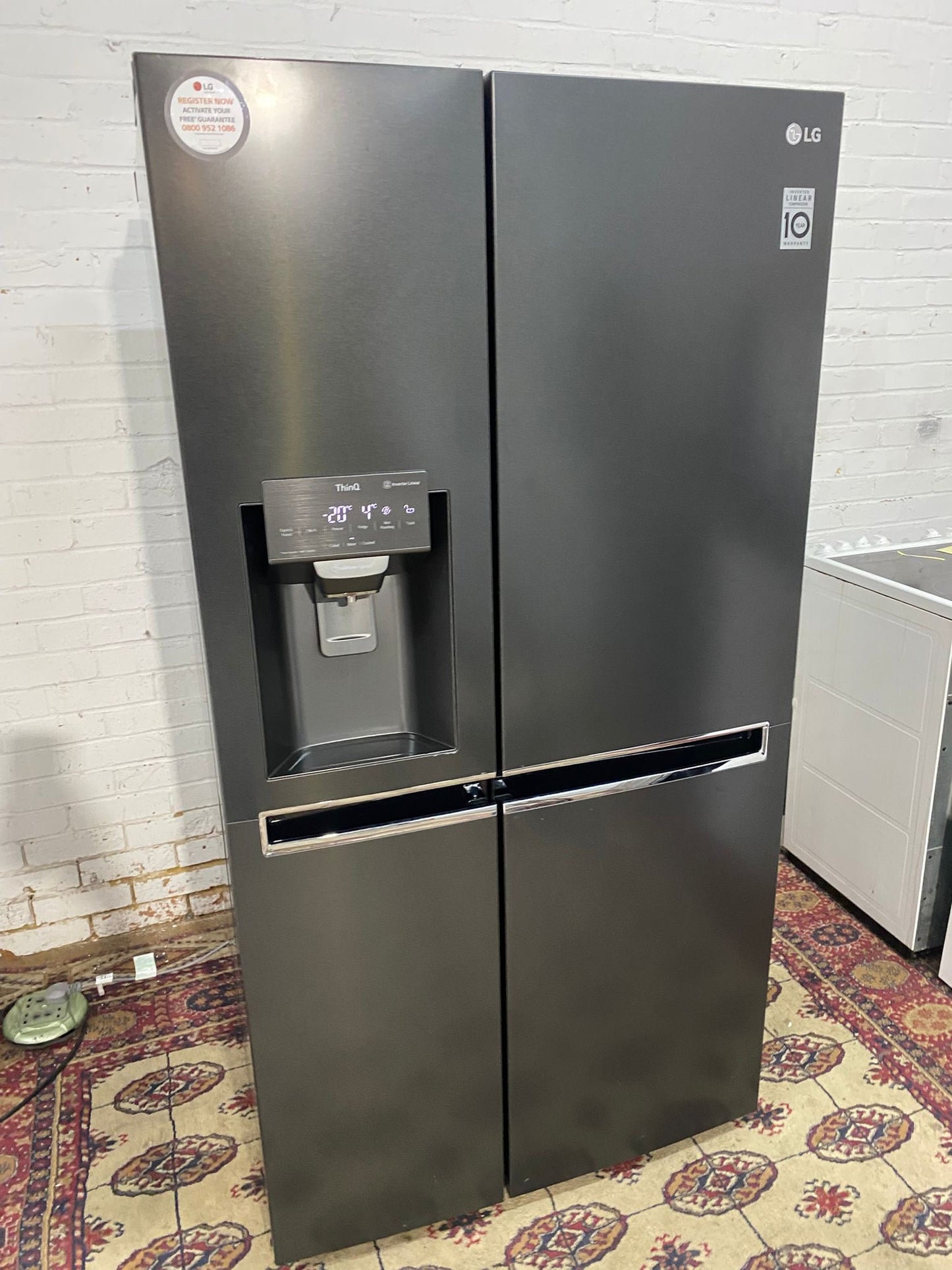 LG Mat Grey Non Plumb American Fridge Freezer For Sale