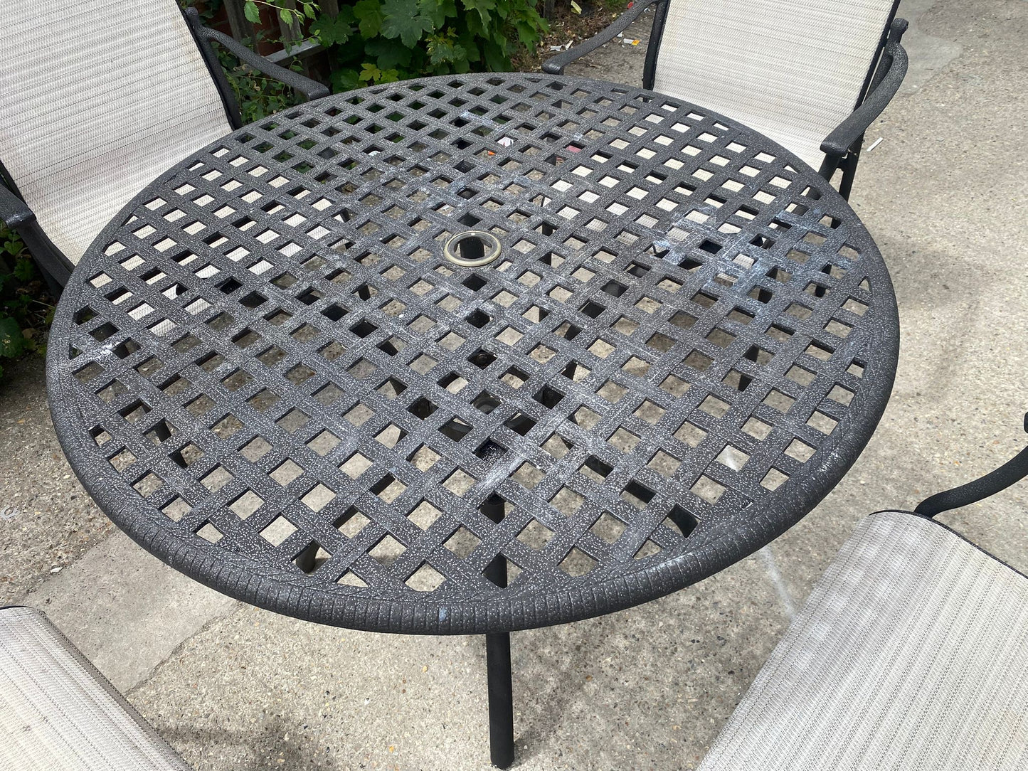 Beautiful Garden Patio Set Round Table With 4 Chairs for sale