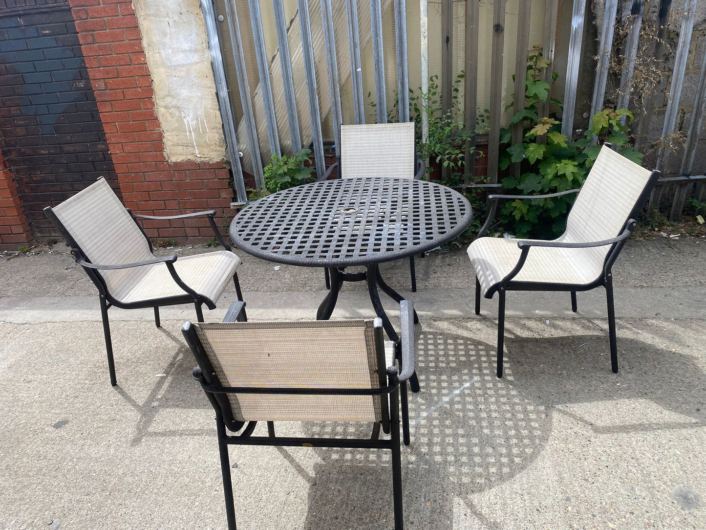 Garden Patio Set Round Table With 4 Chairs For Sale