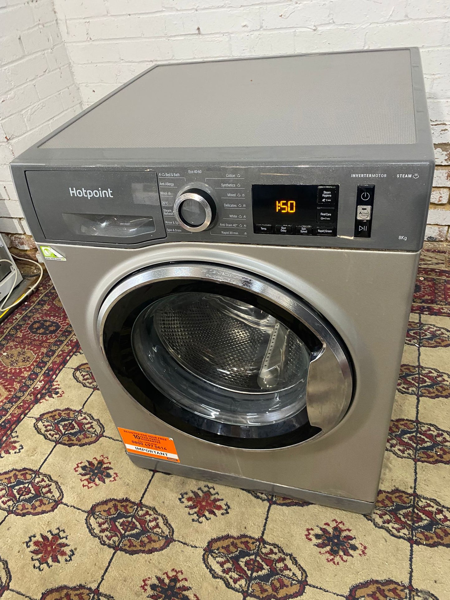 Beautiful HotPoint 8KG Washing Machine With Silver Door For Sale