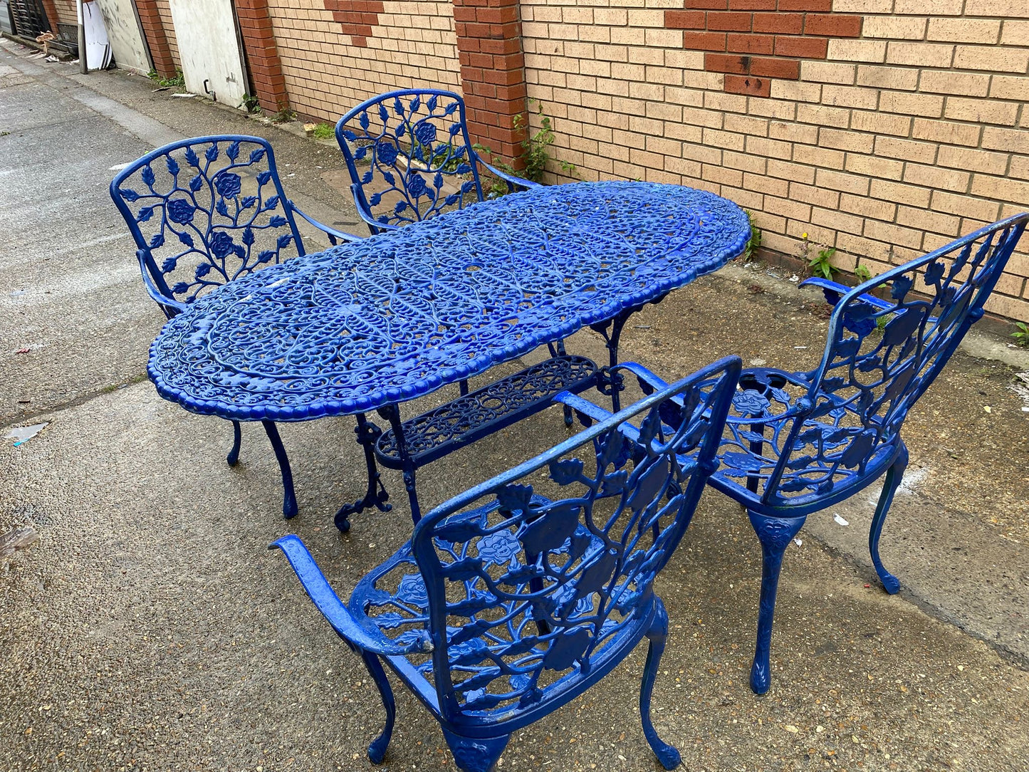 Vintage Garden Table With 4 Chairs For Sale