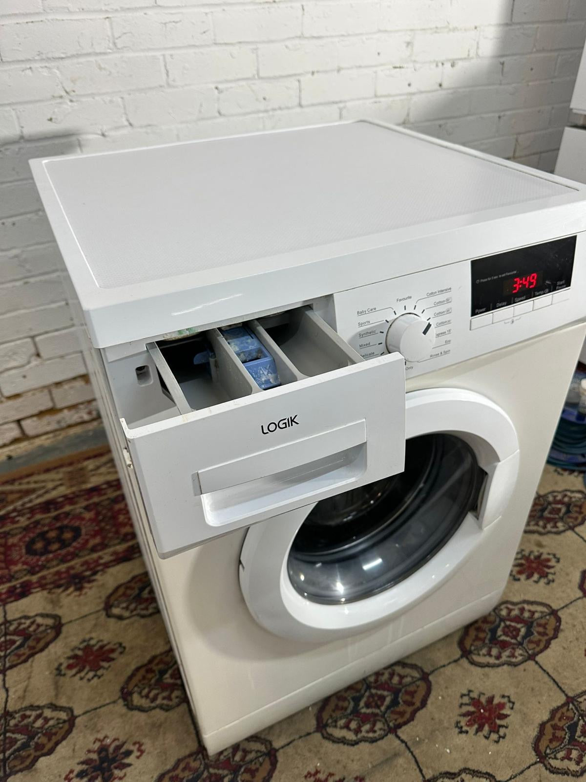 Logik 8Kg Washing Machine For Sale