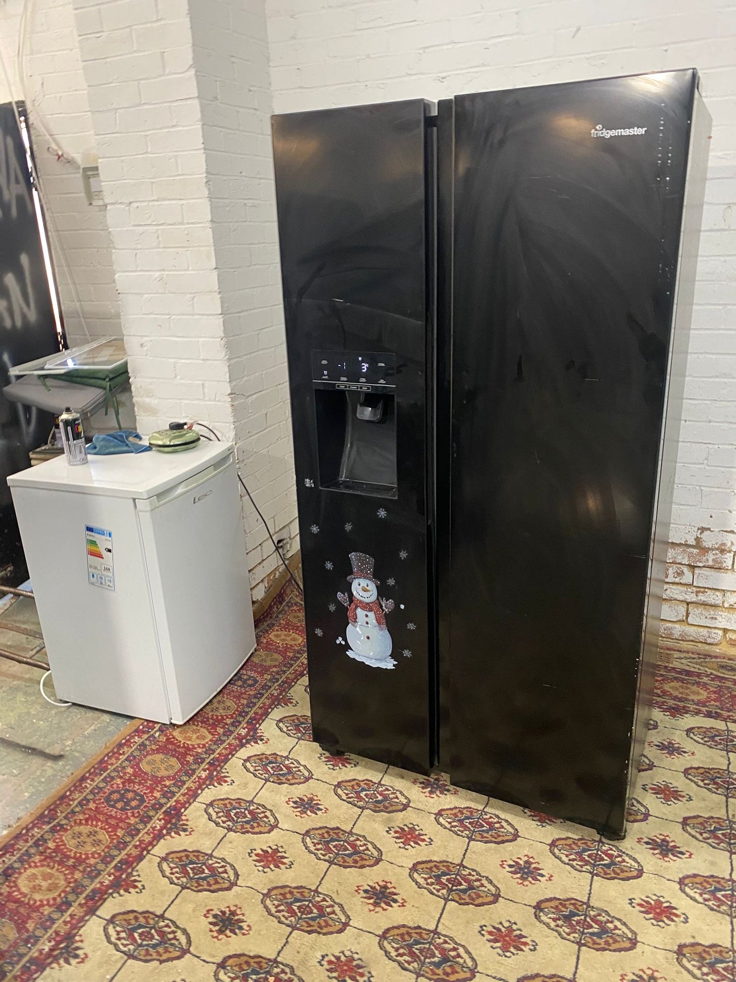 FridgeMaster Black Non Plumb American With IceMaker Fridge Freezer For Sale