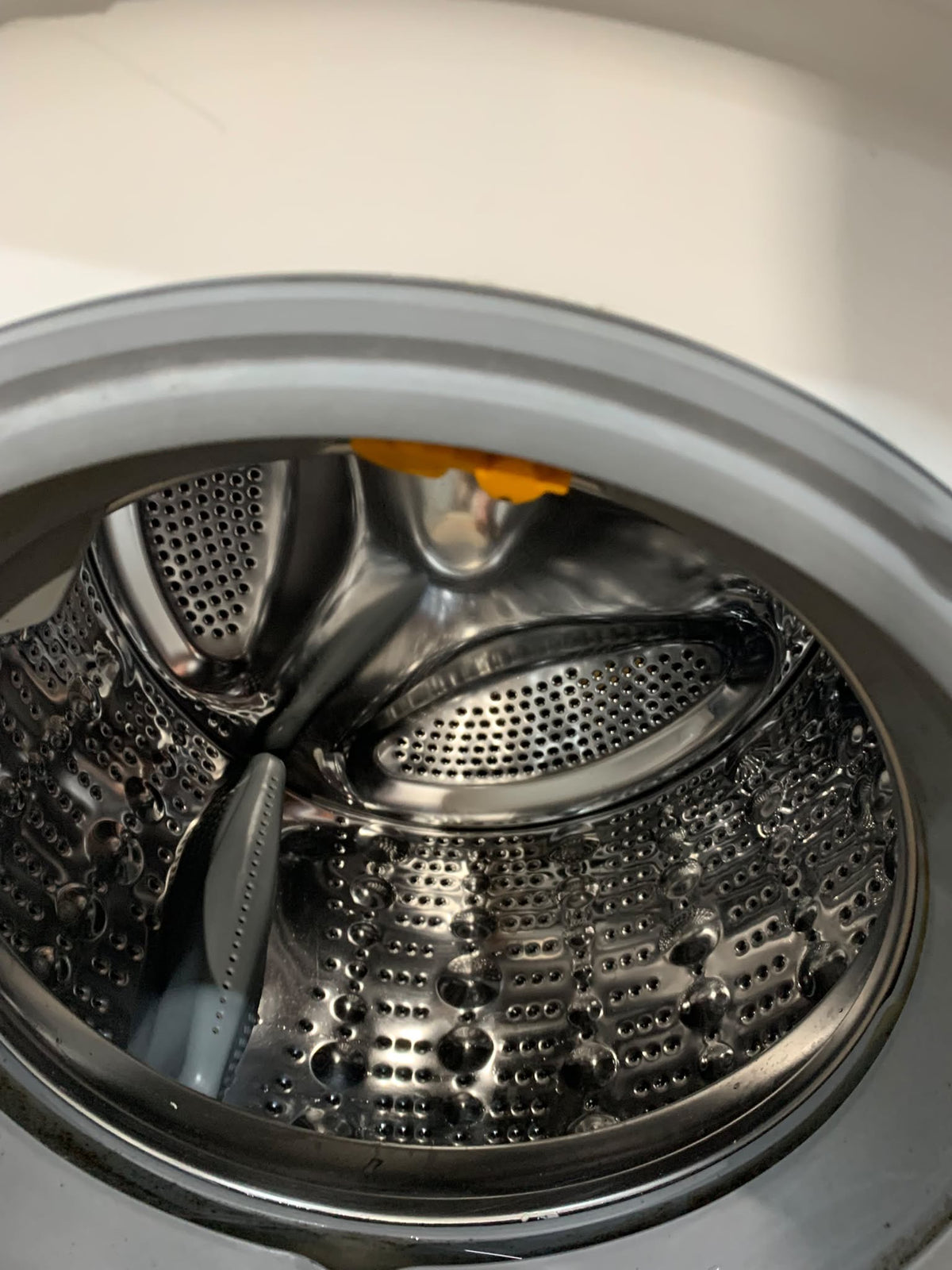 LG 8KG Fully Touch DirectDrive Washing Machine