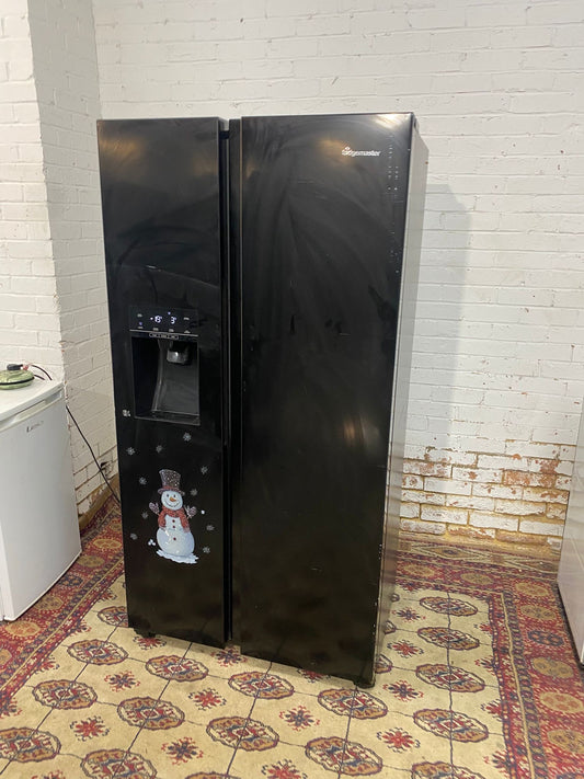 FridgeMaster Black Non Plumb American With IceMaker Fridge Freezer For Sale